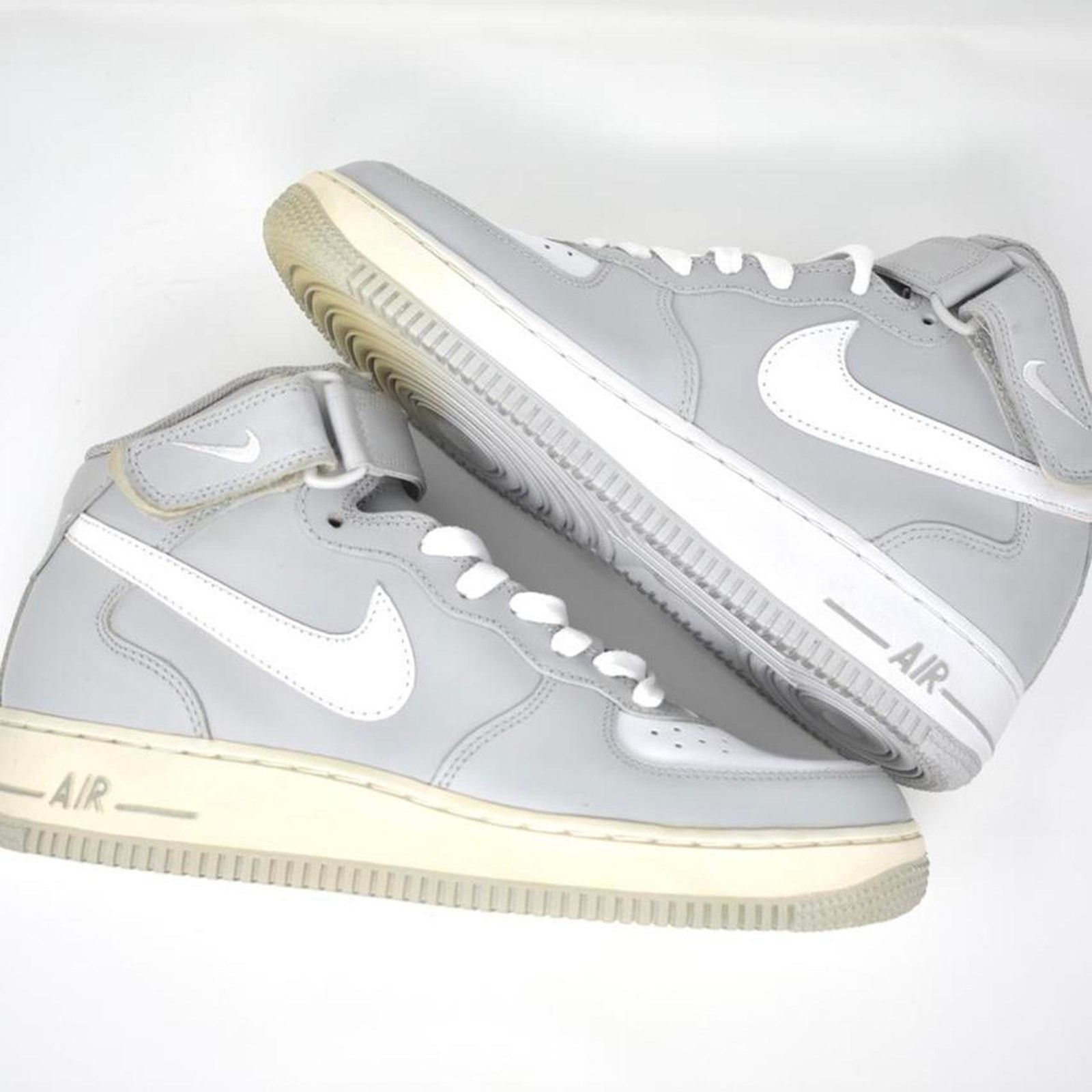 Nike 2004 Nike Air Force 1 Mid “Natural Grey” Size US 7.5 / EU 40-41 - 2 Thumbnail