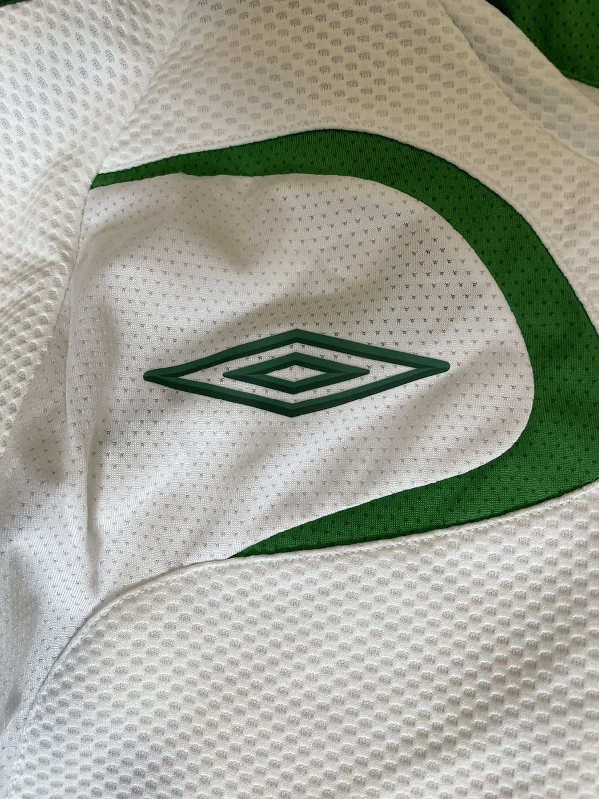 Umbro × Vintage Ireland 2008 2009 Umbro Training Shirt soccer jersey Size US M / EU 48-50 / 2 - 4 Thumbnail