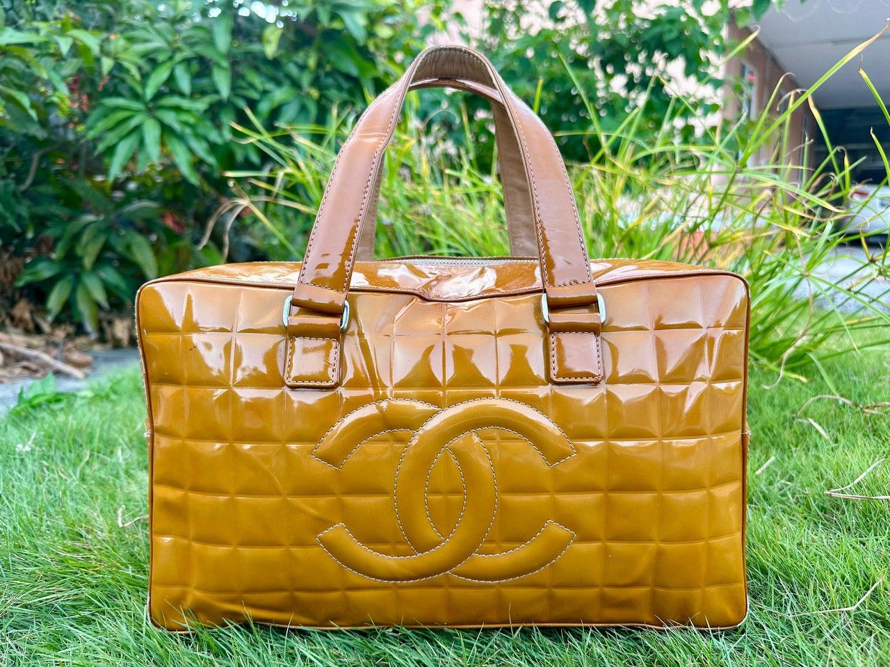Chanel Chanel Coco Mark Chocolate Bar Patent Leather Bowler Size ONE SIZE - 1 Thumbnail