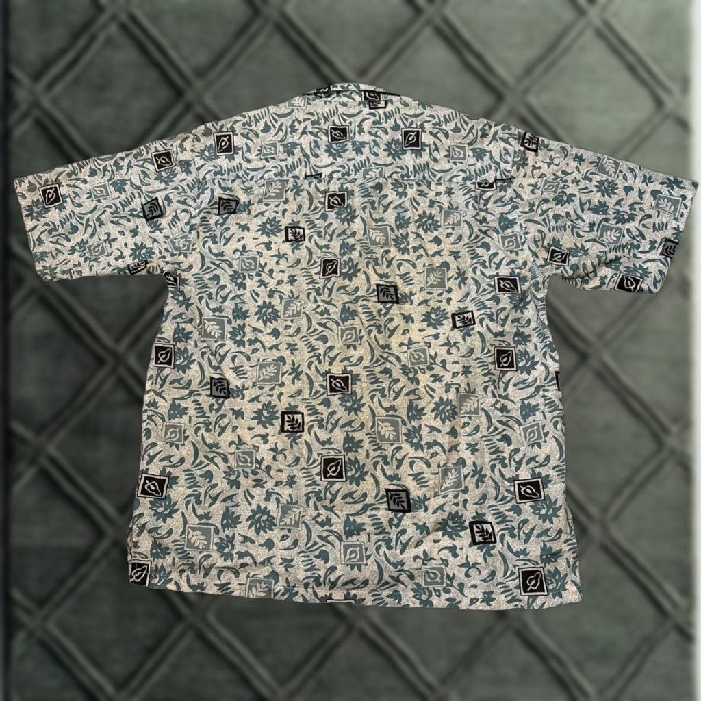 Ocean Pacific VINTAGE Ocean Pacific OP Sport White Blue Hawaiian Floral Button Up Shirt M Blue Mens Short Sleeve Hawaiian Floral 90s Size US M / EU 48-50 / 2 - 1 Thumbnail