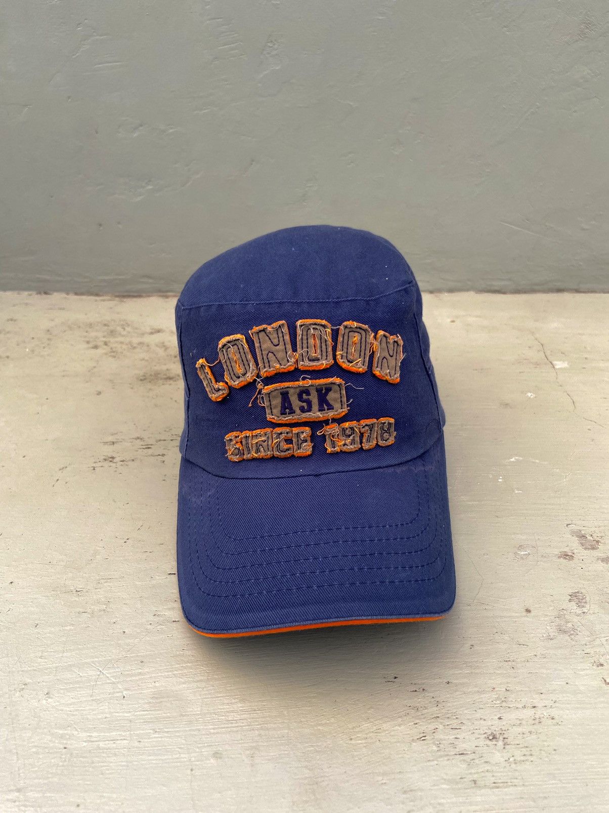 Le Grande Bleu (L.G.B.) 2000s ASK london embroidery caps Size ONE SIZE - 1 Thumbnail