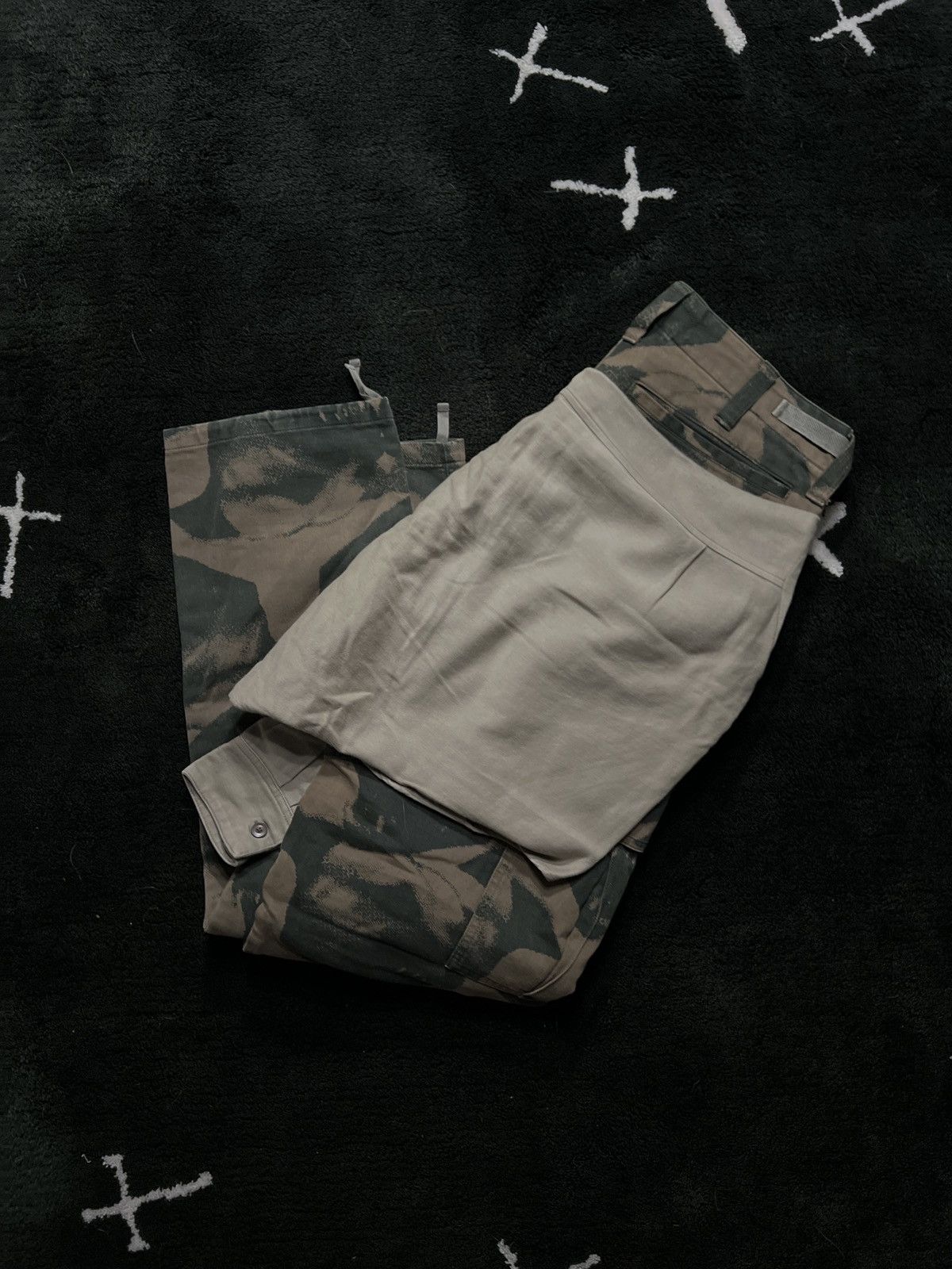 Undercover AW03 - Paper Doll Dog Camo Cargo Pants Size US 30 / EU 46 - 9 Thumbnail