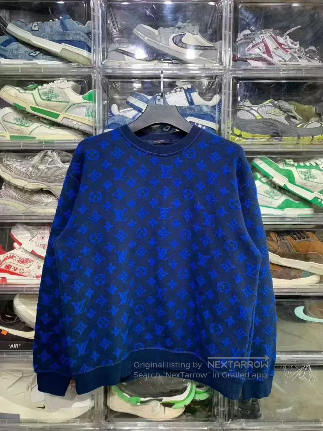 LVXWA blue logo sweatshirt by LV, size XL. Size US XL / EU 56 / 4 - 1 Thumbnail