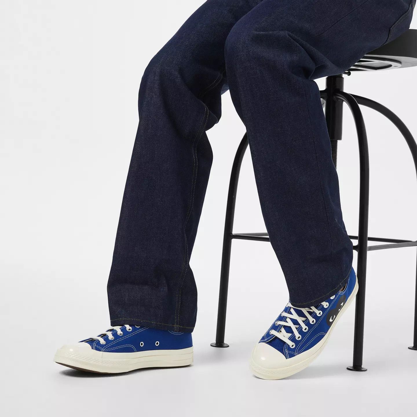 Comme des Garcons PLAY × Converse o1g2r1mq0426 Large Peeping Heart Chuck Taylor 70 Trainers Size US 9 / EU 42 - 2 Thumbnail