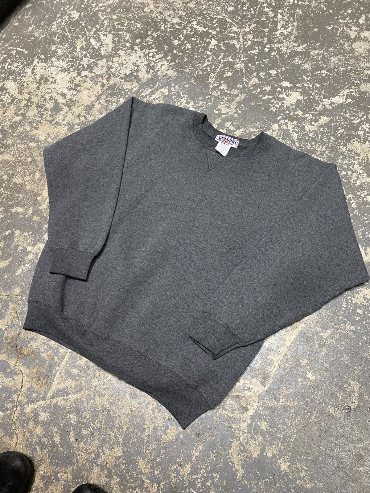 Vintage Vintage Spalding Faded Black/Grey Blank Pullover Crewneck Size US L / EU 52-54 / 3 - 5 Thumbnail