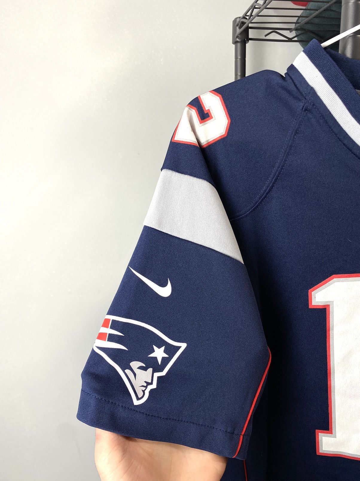 NFL Vintage Nike tee NFL Patriots 12 Brady Jersey T Shirt Size US L / EU 52-54 / 3 - 6 Thumbnail
