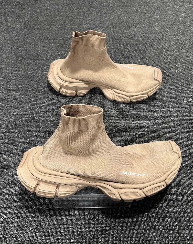 Balenciaga Balenciaga SlipOn Socks Shoes in Beige-2505 Size US 11 / EU 44 - 3 Thumbnail