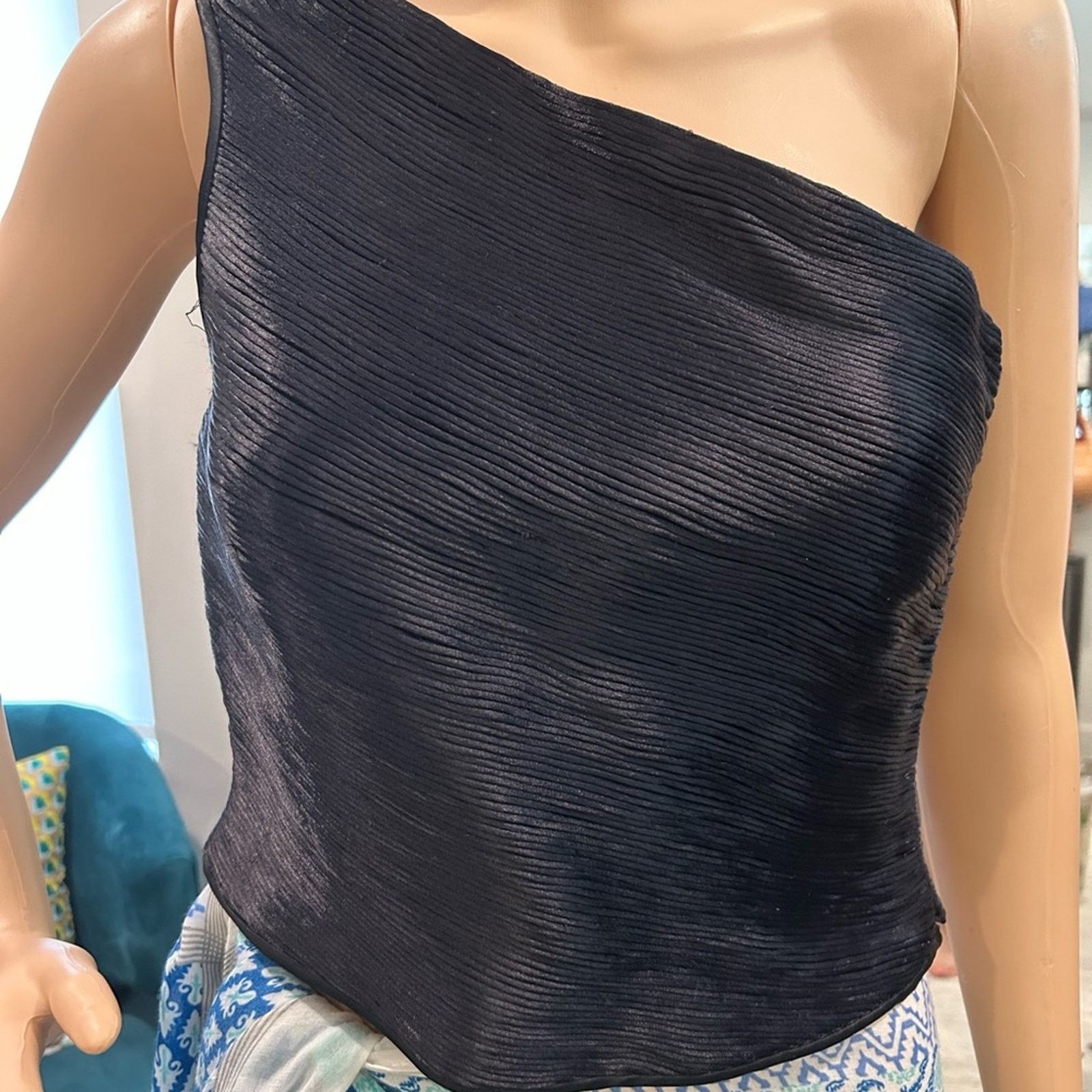 Andrew Marc Vintage Carmen black asymmetrical women’s party top medium Size M / US 6-8 / IT 42-44 - 3 Thumbnail