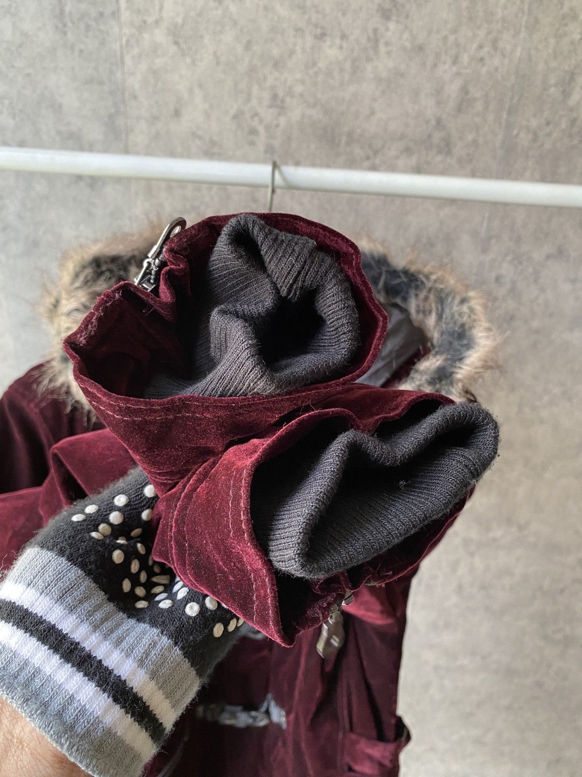 In The Attic In The Attic Red Velvet Shiny Fur Hoodie Jacket Size US M / EU 48-50 / 2 - 11 Thumbnail