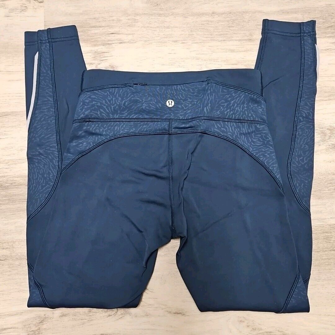 Lululemon Lululemon Cold Pacer Hi Rise Tights Womens 4 Night Diver Noc Size 27" / US 4 / IT 40 - 8 Thumbnail
