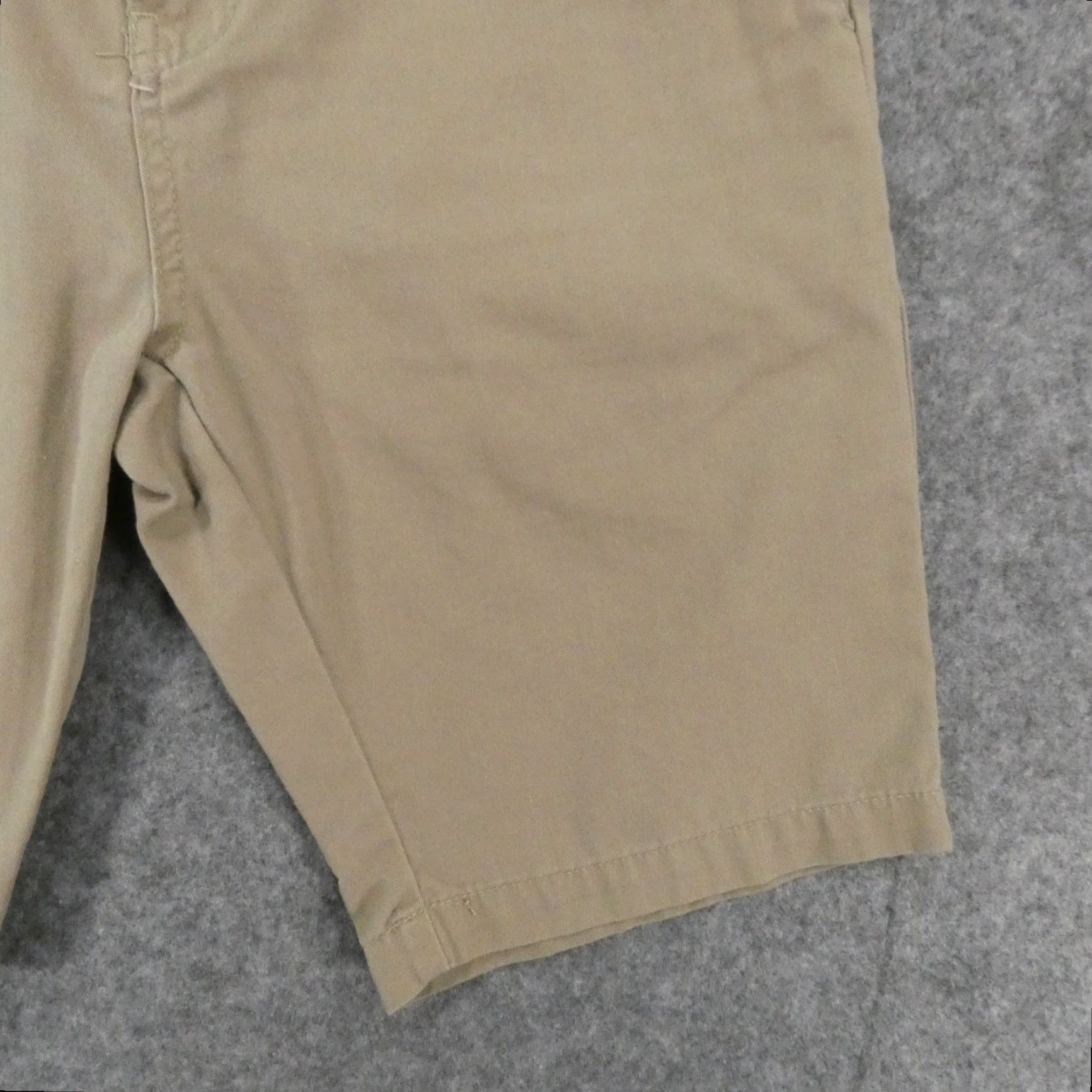 Volcom Volcom Shorts Mens 30 Chino Flat Front Khaki Casual Logo Lightweight Size US 31 - 4 Thumbnail