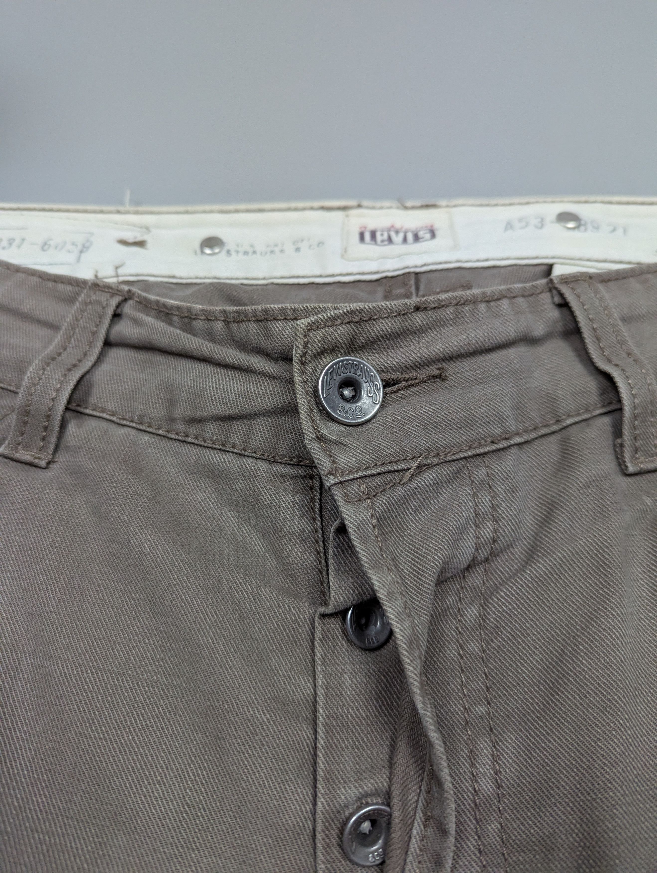 Levi's × Vintage LEVIS Vintage Men's Shabby Gray Cargo Shorts Bermuda W34 Size US 34 / EU 50 - 12 Thumbnail