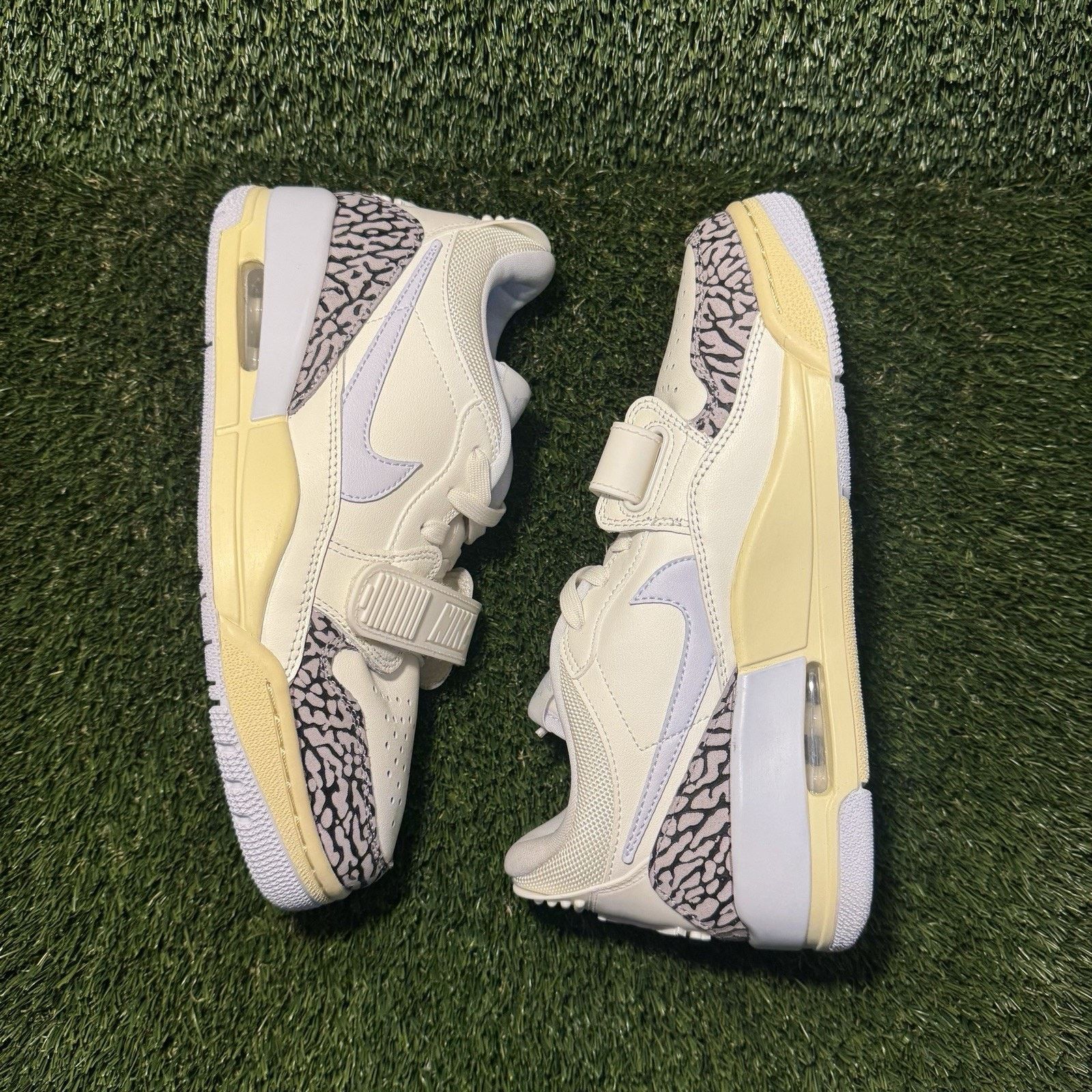 Jordan Brand Size 7.5 - Nike Air Jordan Legacy 312 Low Sail Football Grey Size US 7.5 / IT 37.5 - 3 Thumbnail