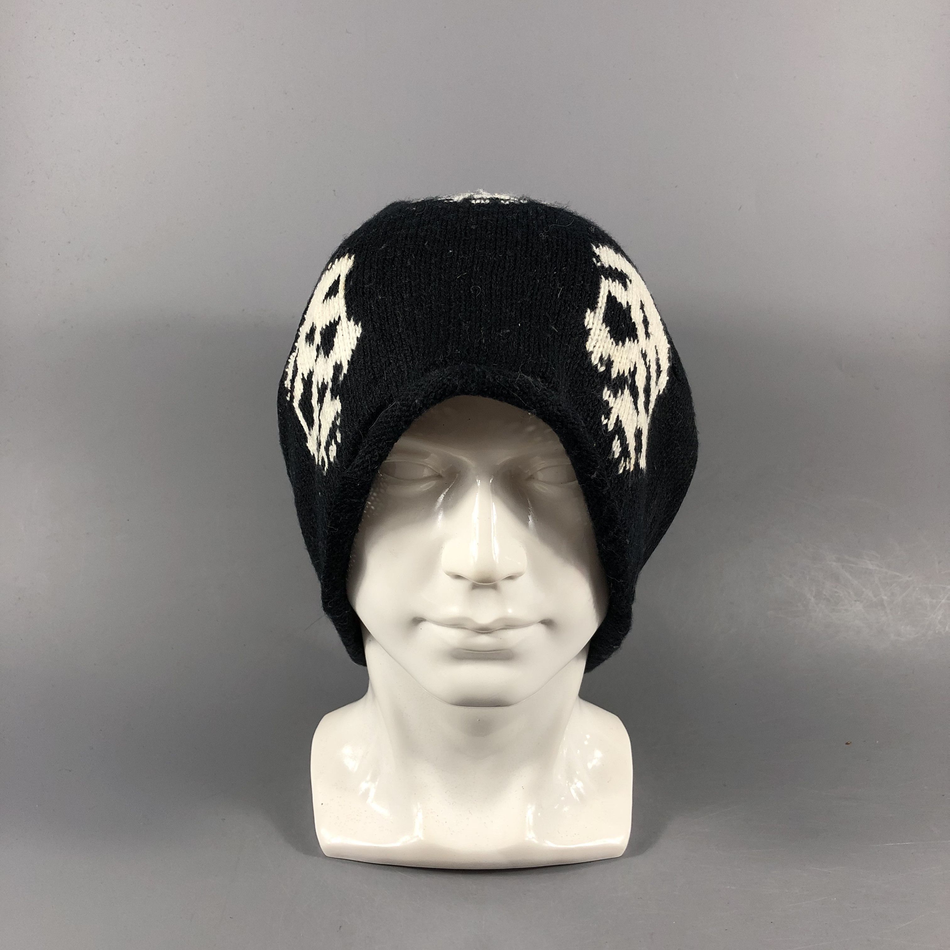 Seditionaries Unknown Skulls Beanie Snowcap Snow Hat B955 Size ONE SIZE - 2 Thumbnail