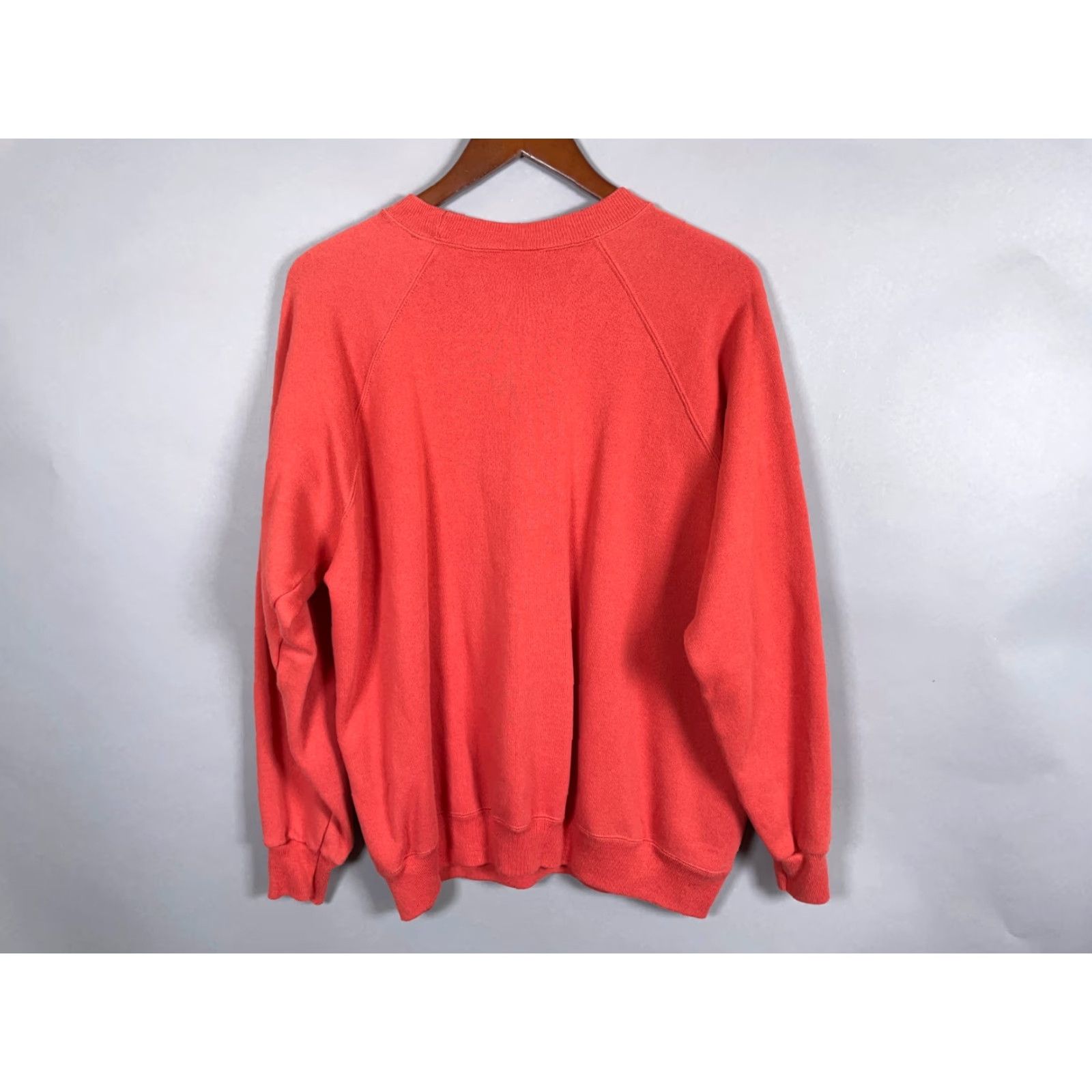 Hanes VINTAGE Hanes Sweatshirt Women West Pawnee Ranch Bed & Breakfast Raglan Long Sleeve Crew Neck Red 90s City Graphic Print Washed Red Size L / US 10 / IT 46 - 2 Thumbnail
