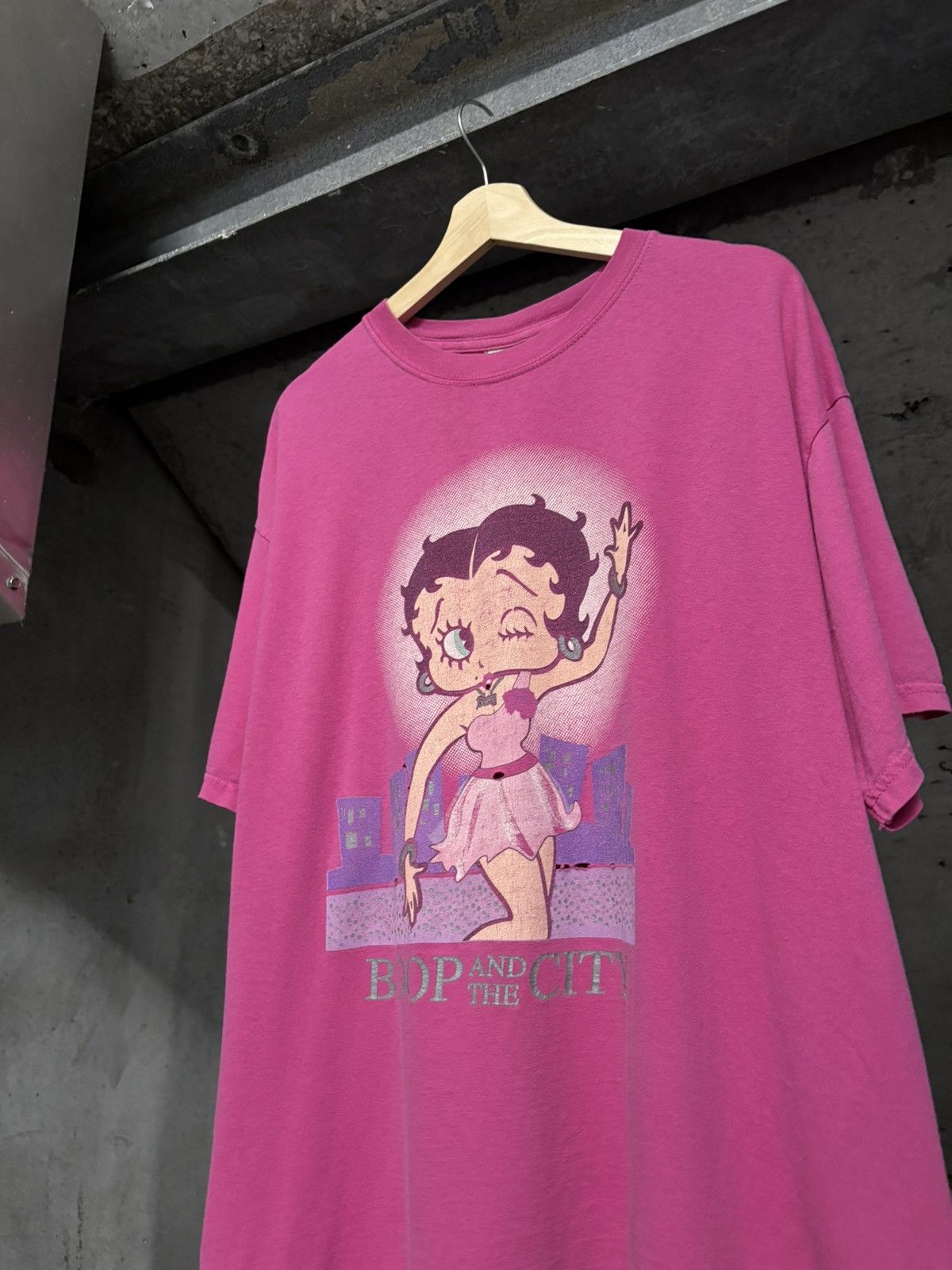 Vintage Vintage 2003 “Boop and the city” parody tee sex and the city Size US XL / EU 56 / 4 - 1 Thumbnail