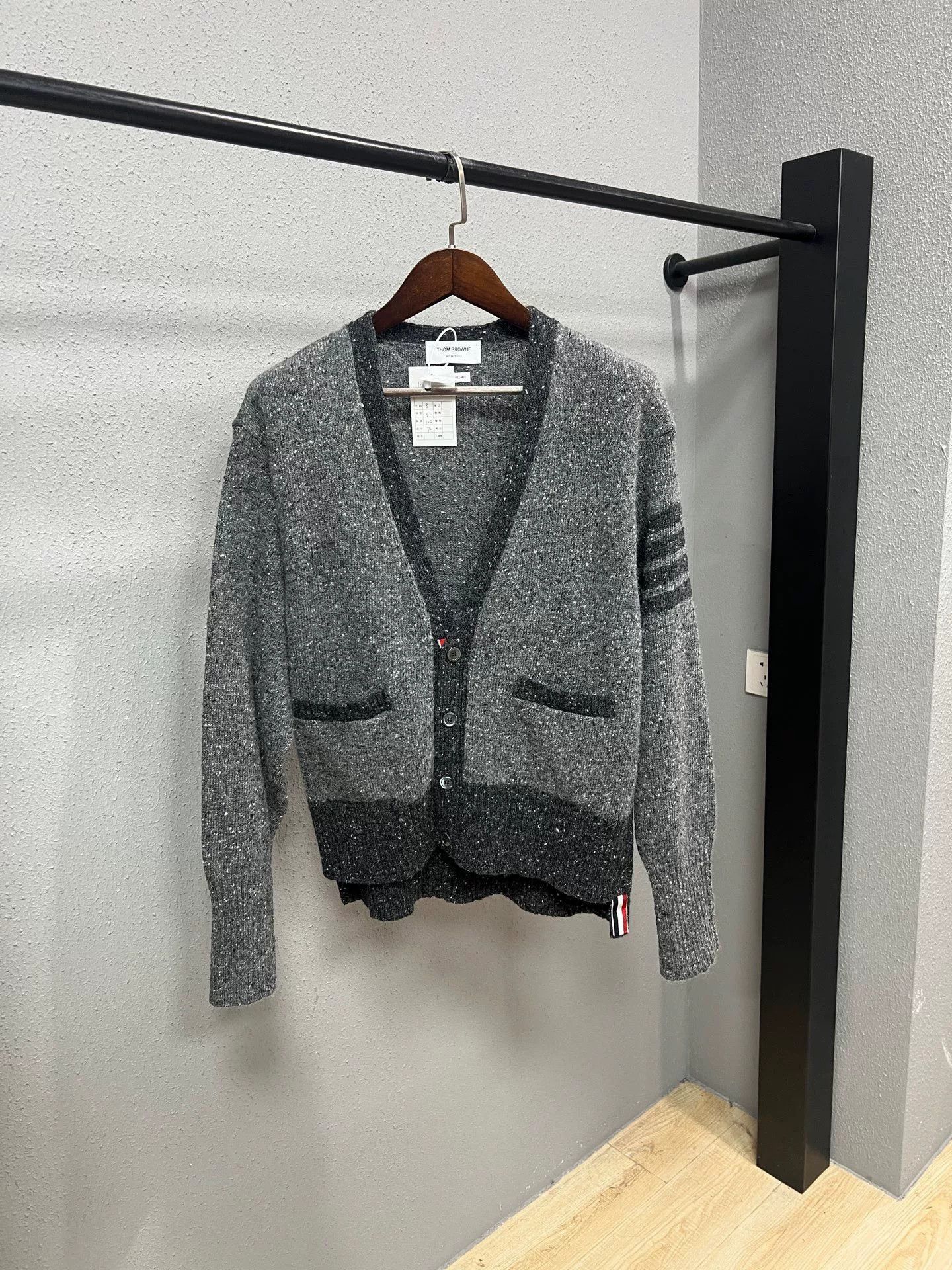 Thom Browne thom browne gray striped cardigan Size US M / EU 48-50 / 2 - 1 Thumbnail