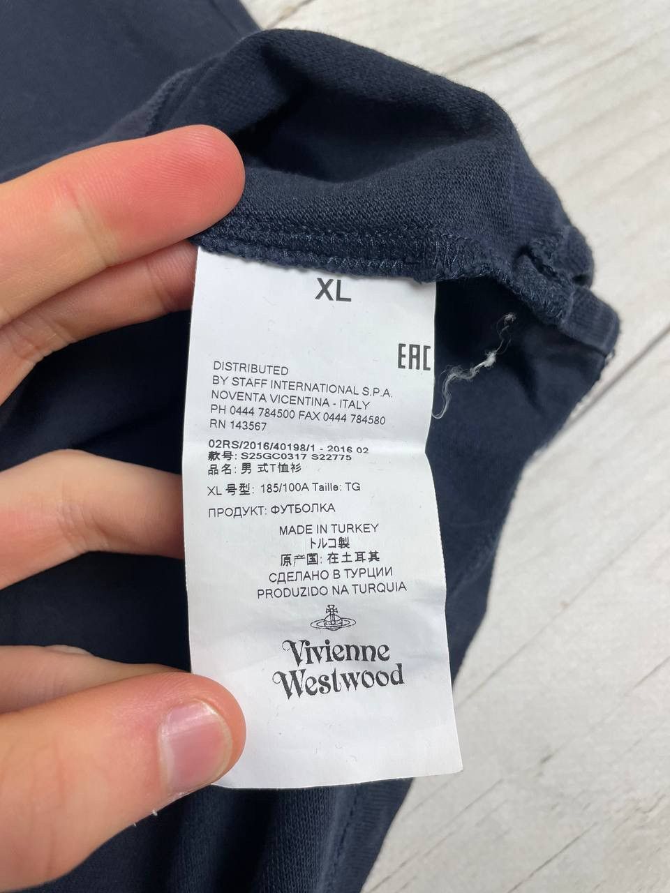 Vivienne Westwood Vivienne Westwood Polo Shirt Logo Orb Basic Luxury Size US XL / EU 56 / 4 - 8 Thumbnail