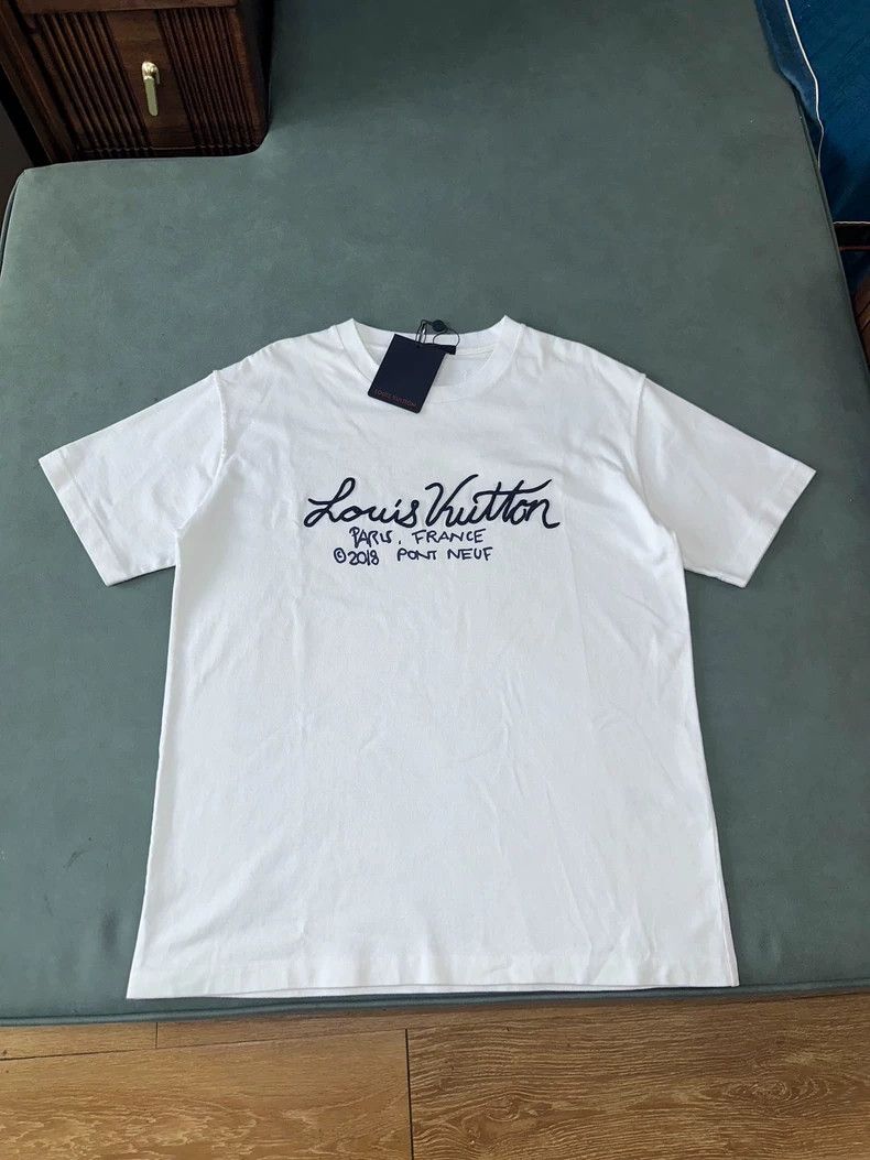 Louis Vuitton Louis Vuitton Featured printed embroidered short sleeves 25 Size US L / EU 52-54 / 3 - 1 Thumbnail