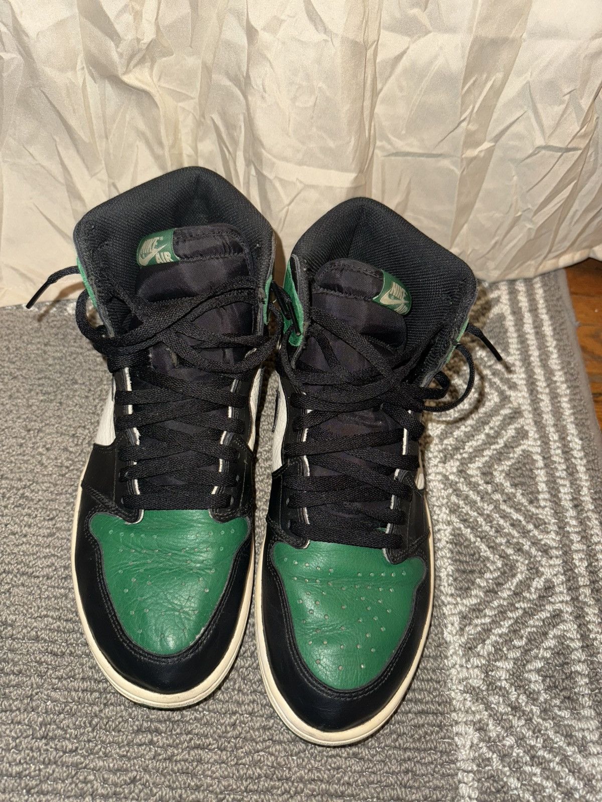Jordan Brand Air Jordan 1s “Pine Green 1.0” Size US 11.5 / EU 44-45 - 3 Thumbnail