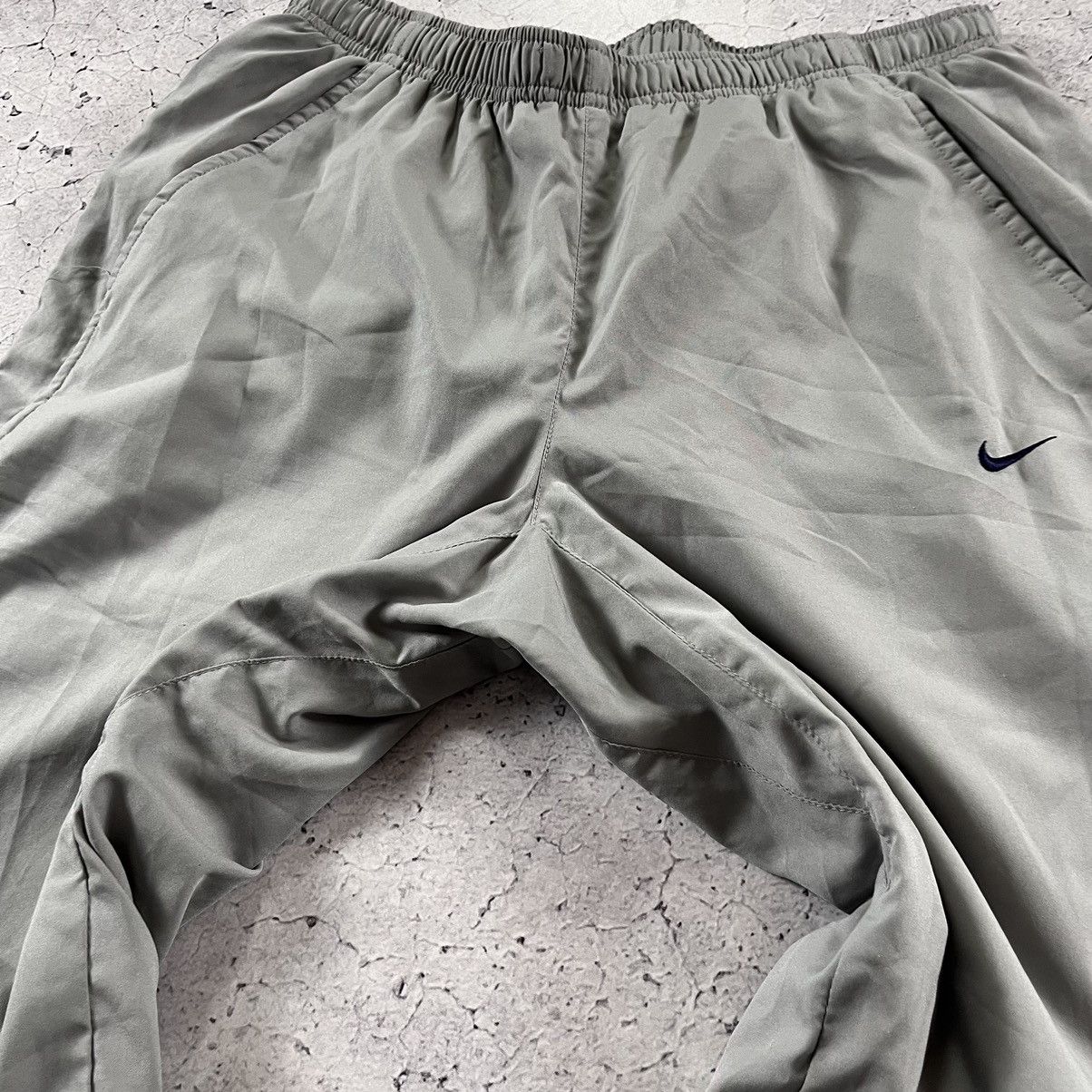 Nike × Vintage Nike Nylon Track Pants Vintage Baggy Gorpcore Y2K Drill Size US 32 / EU 48 - 12 Thumbnail