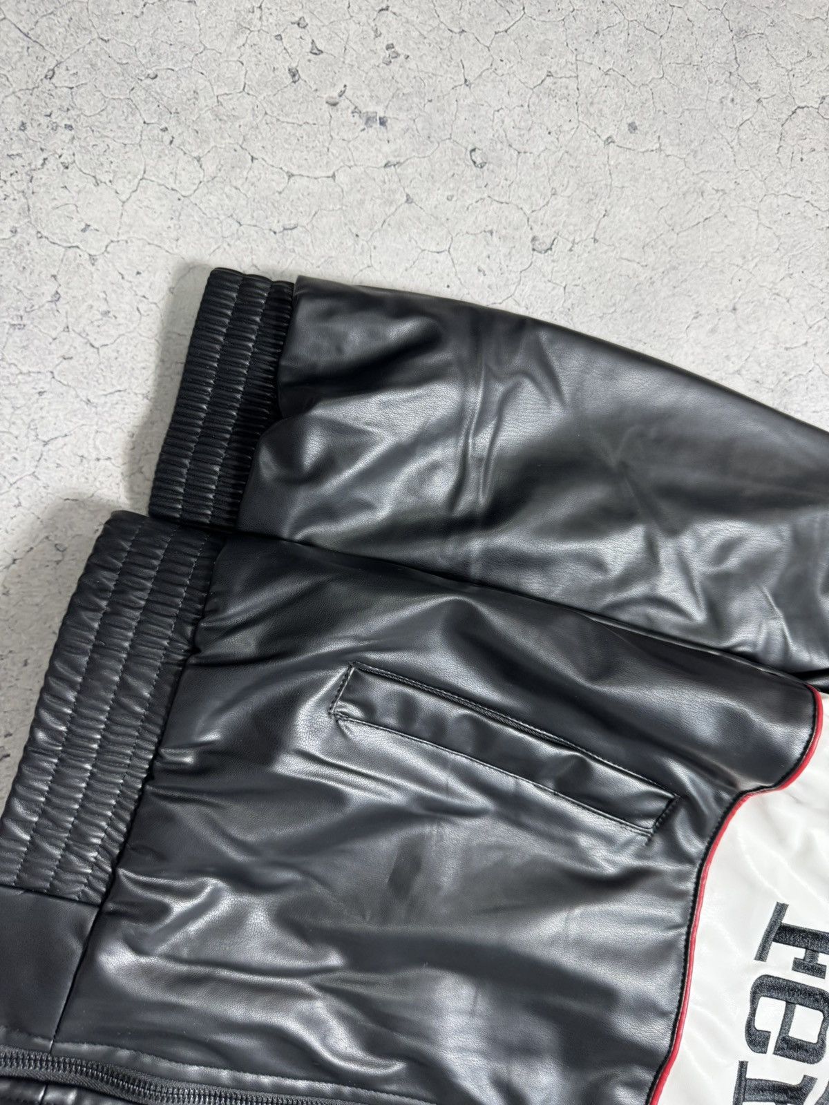 Ferrari Ferrari Racing Jacket F1 Hype NASCAR Vintage Black Big Logo Size US L / EU 52-54 / 3 - 2 Thumbnail