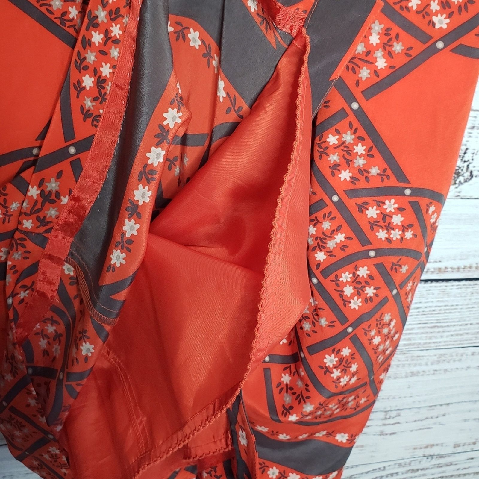 The Unbranded Brand EUC Anthropologie Moulinette Soeurs 100% silk button up sz 6 Size M / US 6-8 / IT 42-44 - 9 Thumbnail