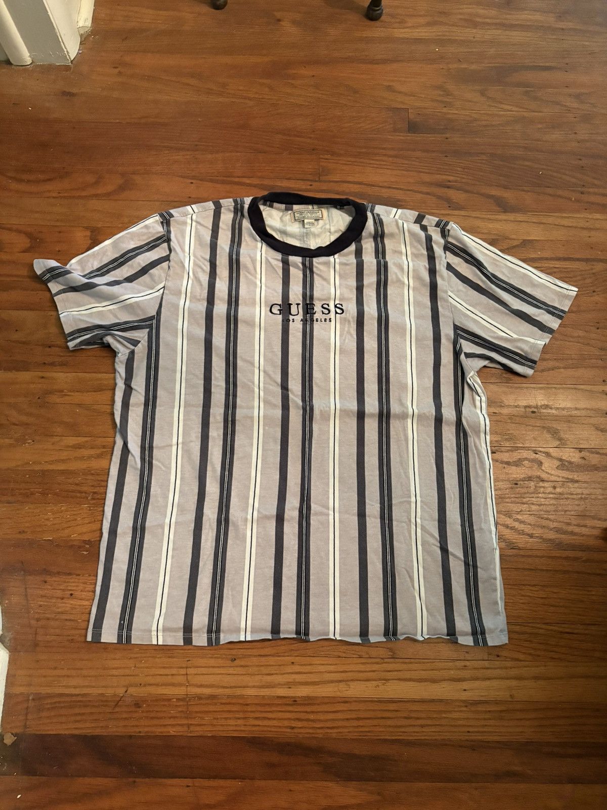 Guess Vintage Vertical Striped Tee Size US L / EU 52-54 / 3 - 1 Thumbnail