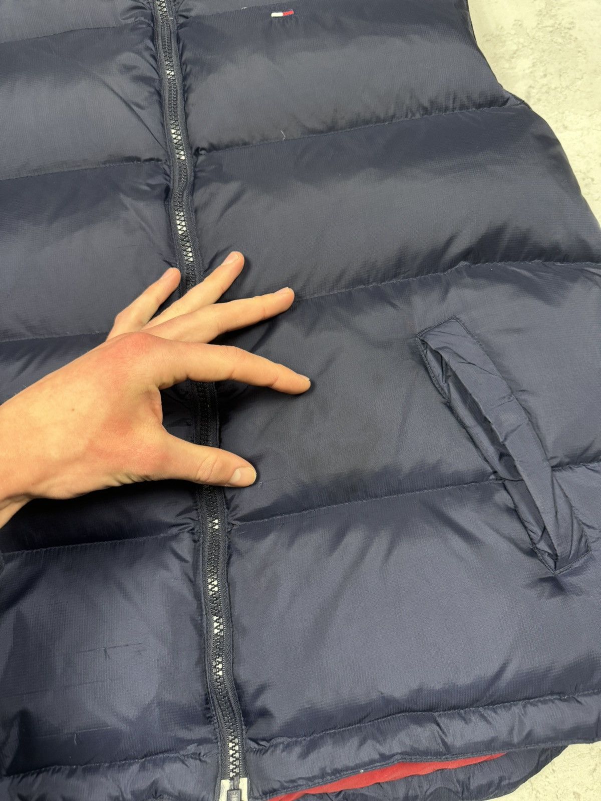 Tommy Hilfiger Vintage Tommy Hilfiger Puffer Down Vest Size US S / EU 44-46 / 1 - 17 Thumbnail