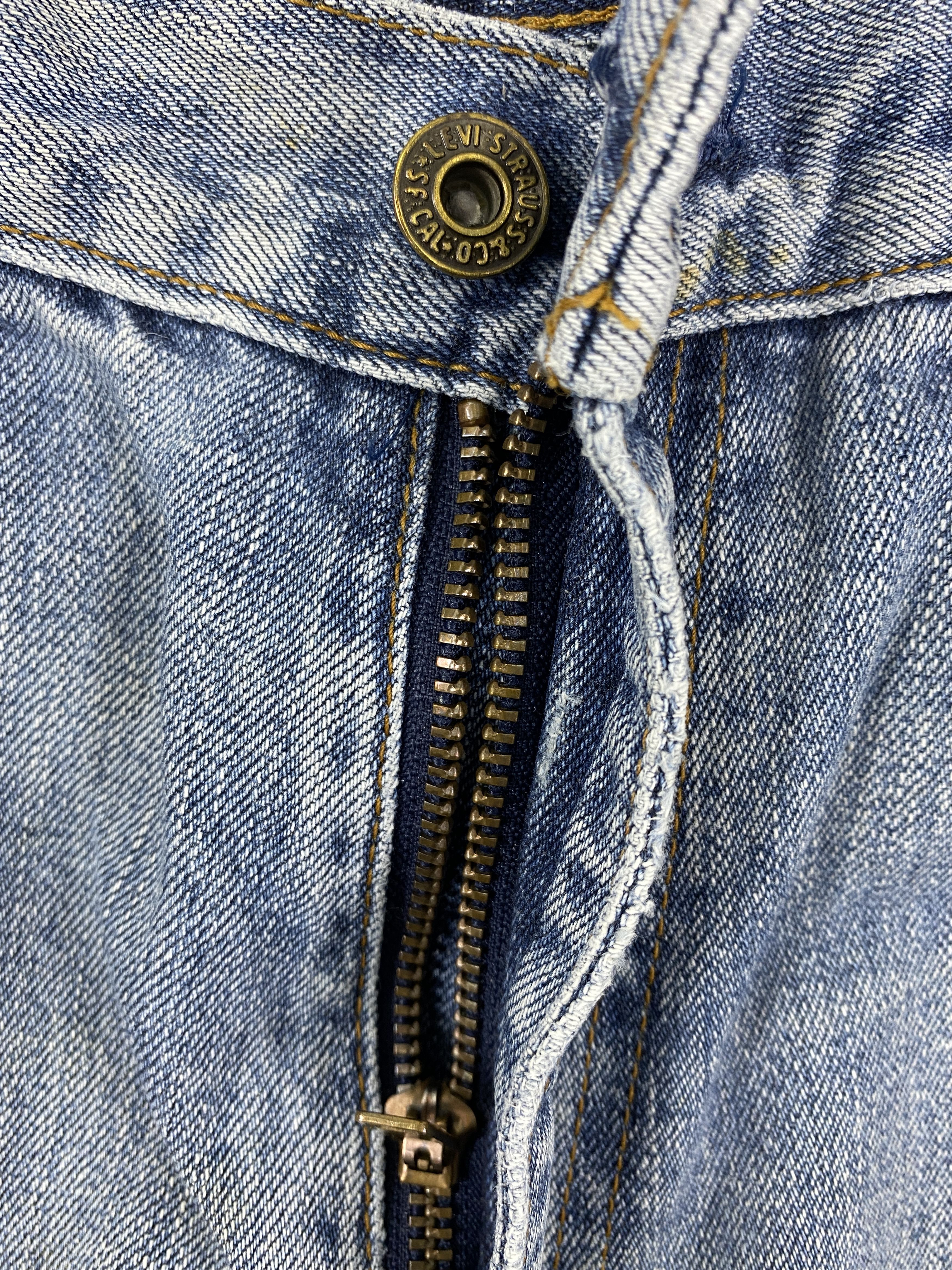 Levi's Light Blue Wash Vintage Levi's 502 33x33.5 Denim -JN2025 Size US 33 - 6 Thumbnail