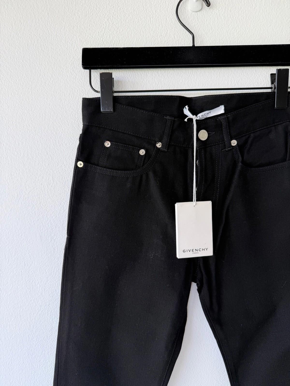 Givenchy new Givenchy mens denim jeans black leather patch 28 Size US 28 / EU 44 - 6 Thumbnail