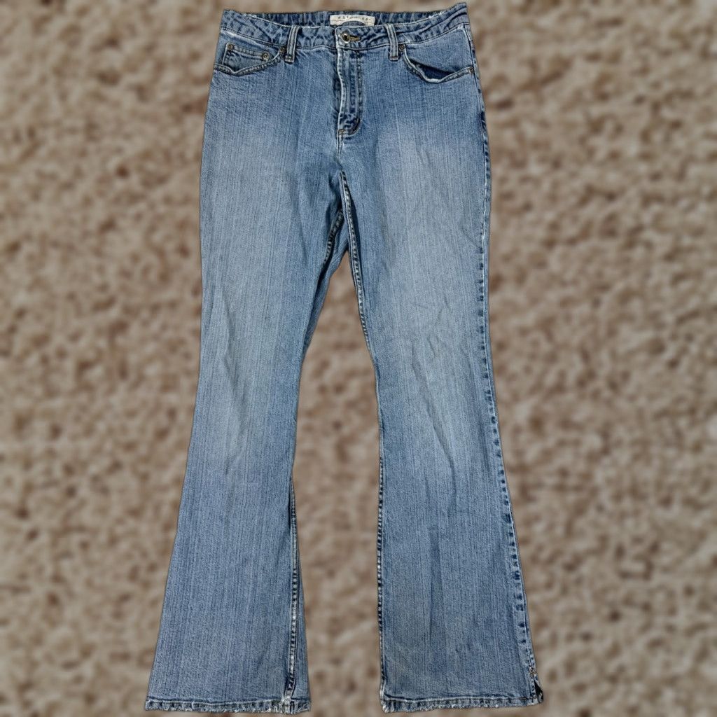 Vintage Maurices Jeans Womens 7 Blue Denim Flared Distressed 5-Pocket Cotton Blend Mid Rise 31 Inseam Size 28" / US 6 / IT 42 - 1 Thumbnail