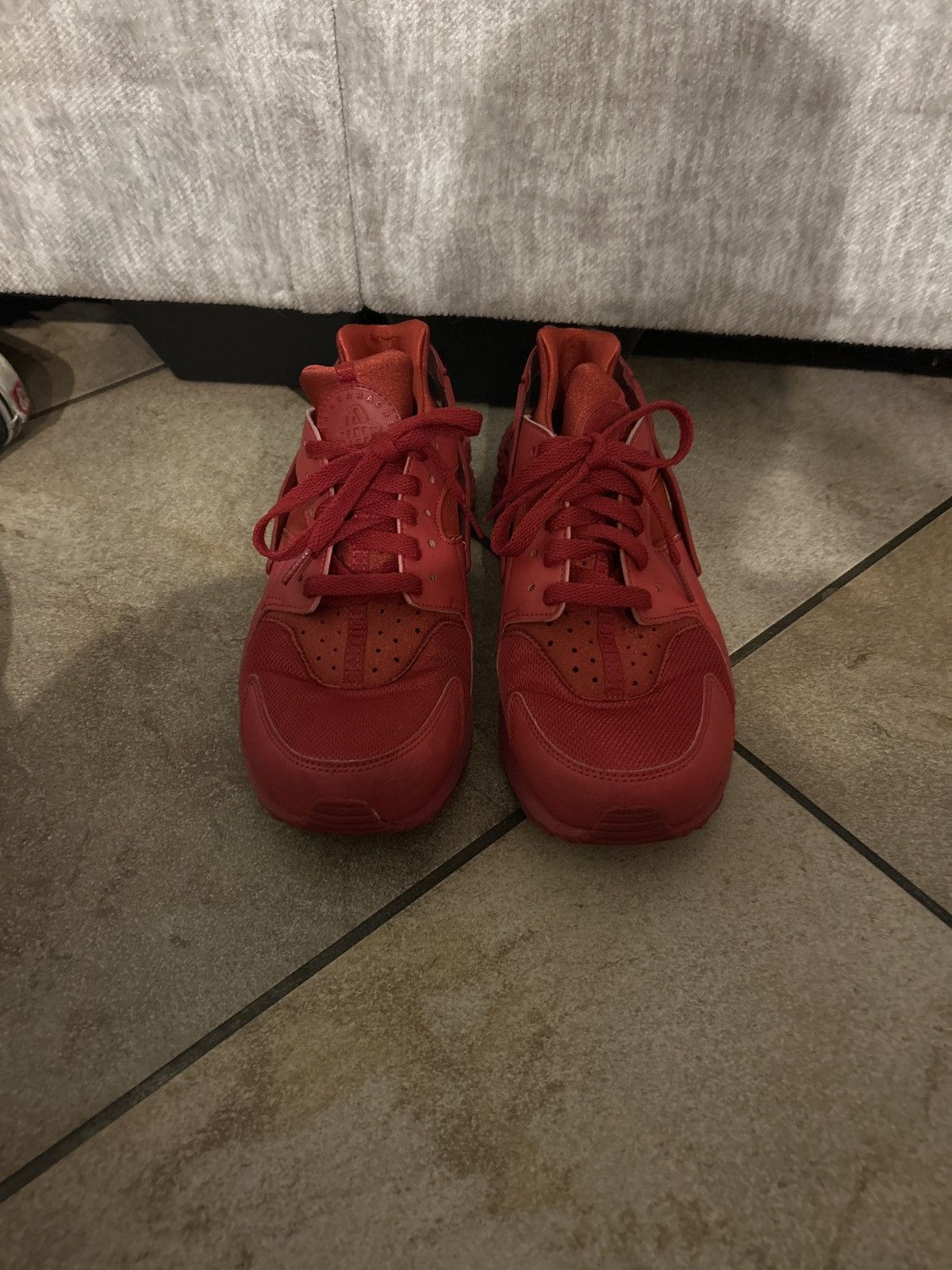 Nike Nike AIR Huaraches Size US 9.5 / EU 42-43 - 2 Thumbnail