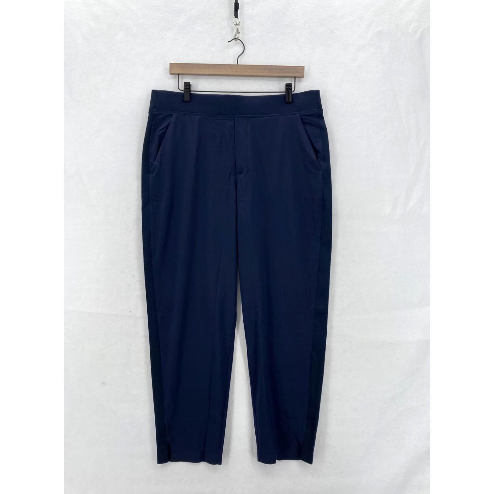Athleta Athleta Brooklyn Mid Rise Ankle Jogger Pants Womens 14 Navy Blue Gym Training Slant Pockets Tapered Leg Polyester Spandex Elastic Waist Size 36" / US 14 / IT 50 - 2 Thumbnail