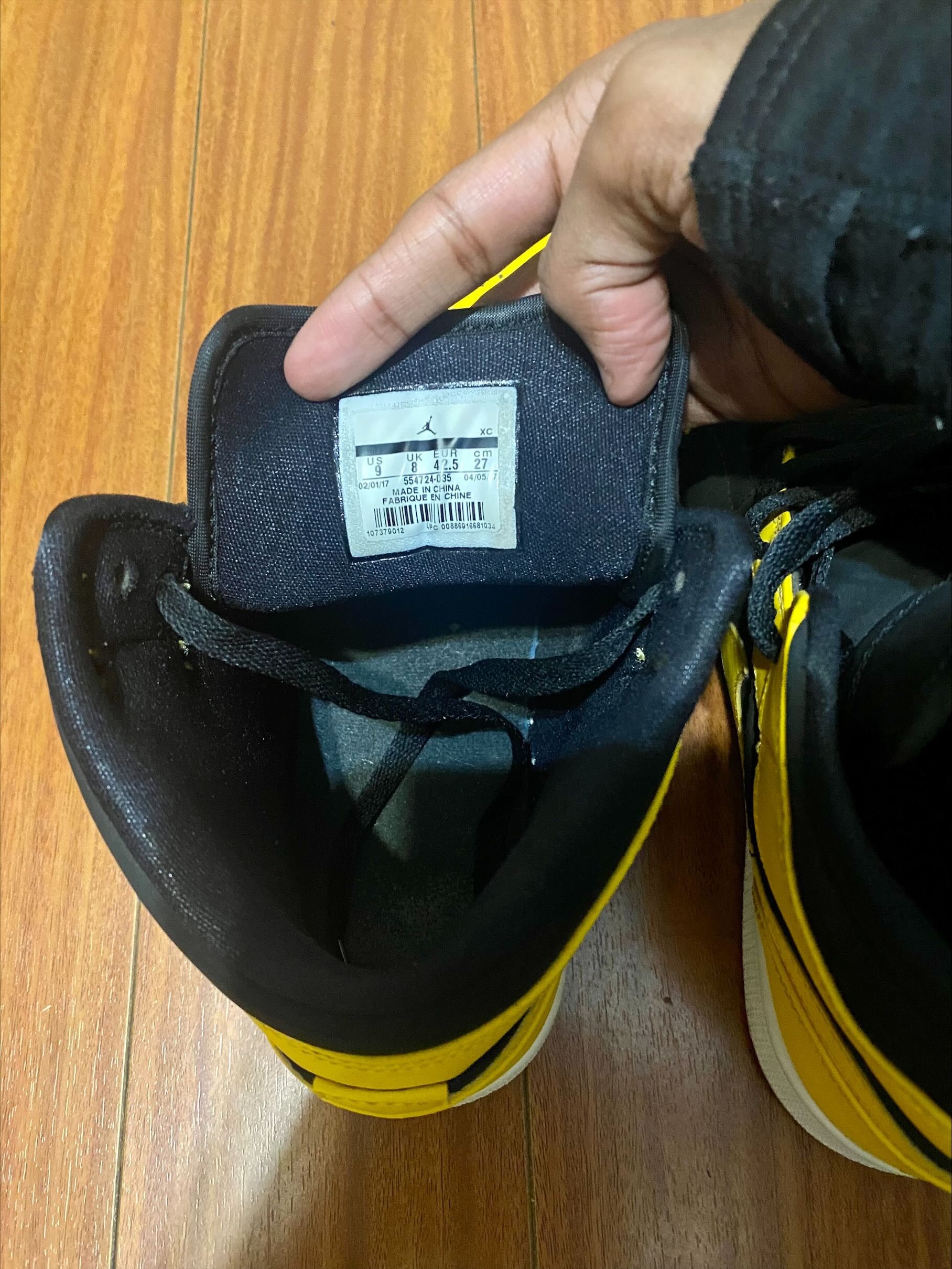 AIR JORDAN RETRO MID “NEW LOVE” (2017)