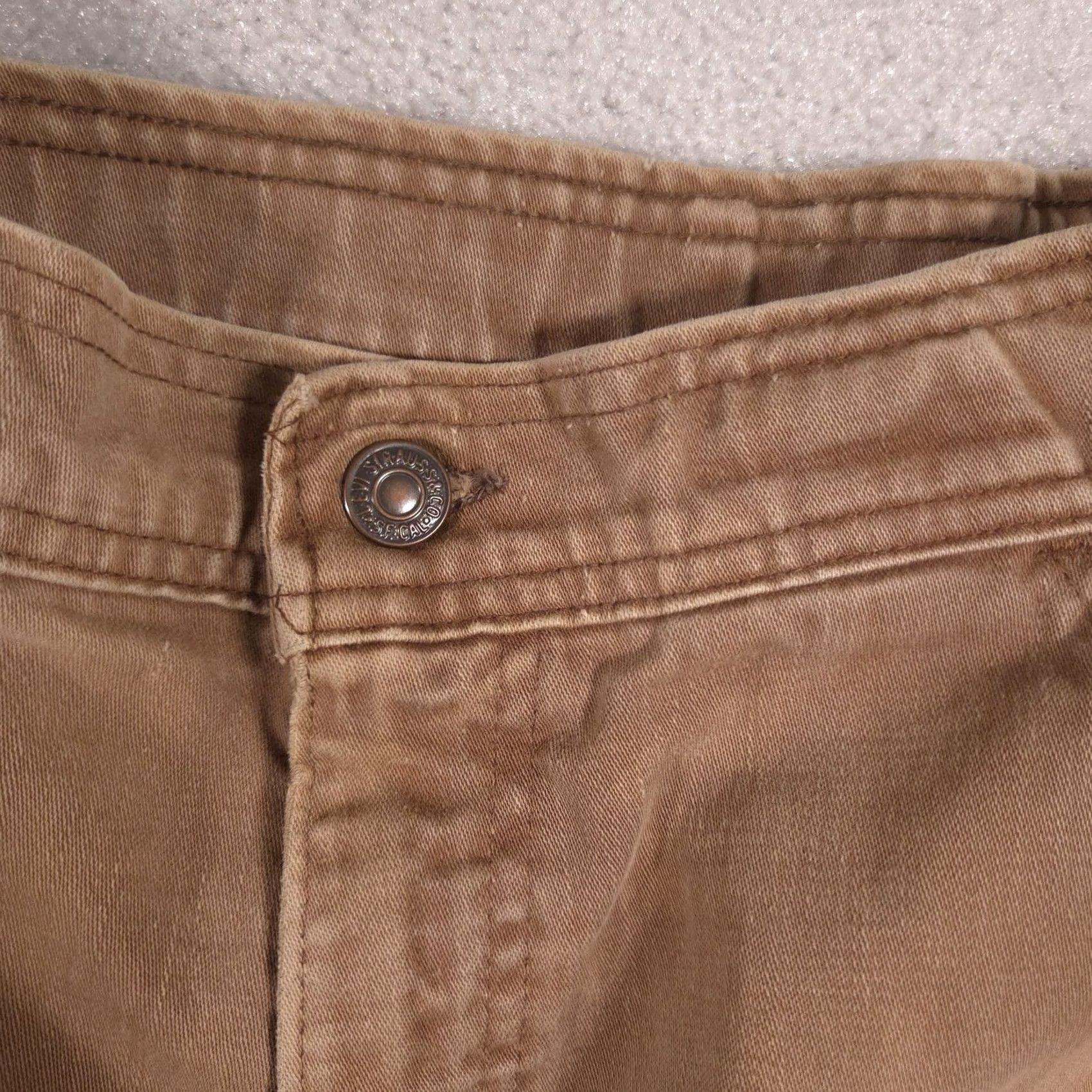 Vintage L.L.Bean Cargo Pants Mens 32x30 Brown Elastic Waist Utility Casual Workwear Pants Mens Brown Cargo Straight Leg Front Zip Button Closure Pockets 32x30 Size US 32 / EU 48 - 3 Thumbnail