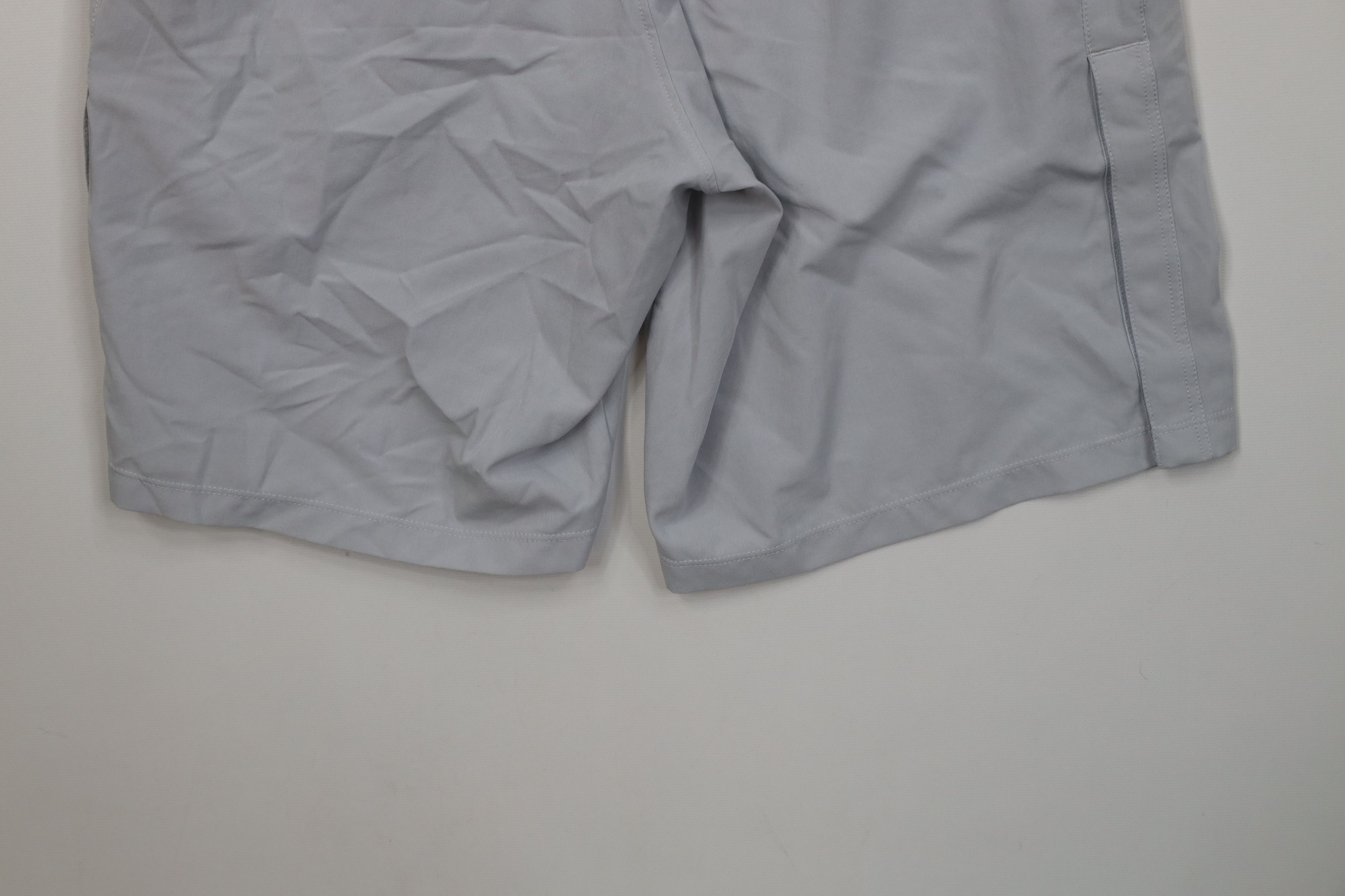 Under Armour Under Armour HeatGear Above Knee Running Gym Shorts Gray Size US 30 / EU 46 - 13 Thumbnail