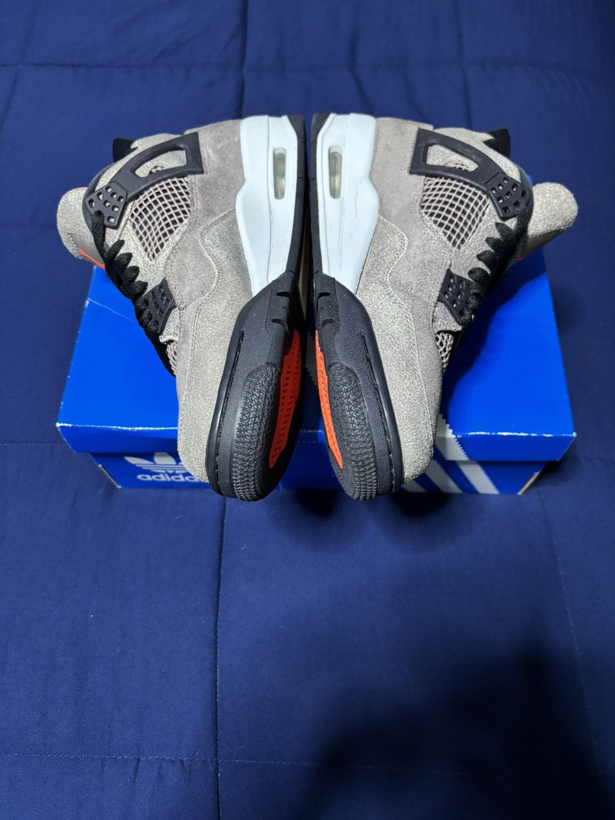 Jordan Brand Jordan 4 Retro Taupe Haze 2021 Size 9 Size US 9 / EU 42 - 4 Thumbnail