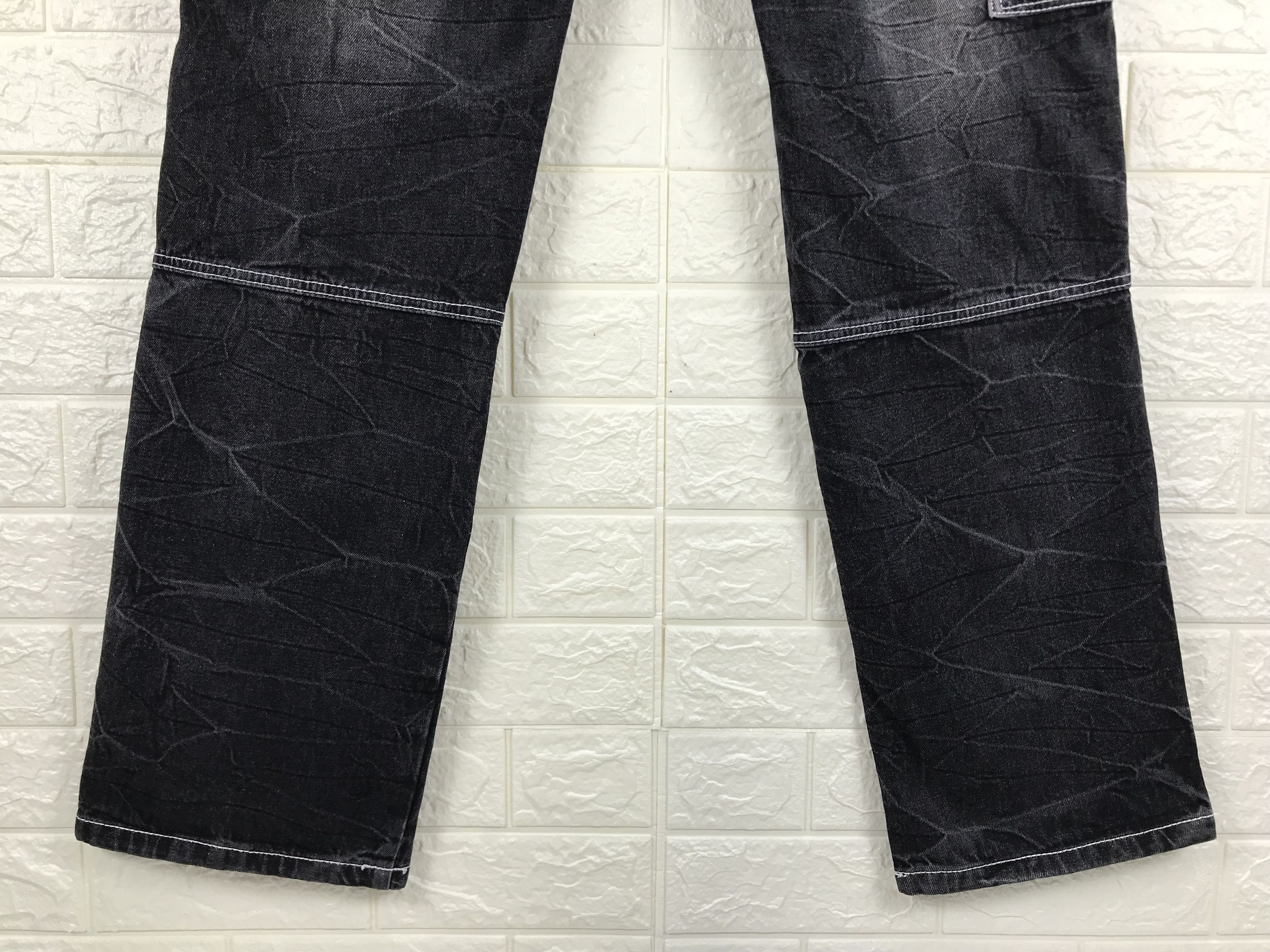 Urban Outfitters Vintage Japanese Urban Seditionaries Faded Black Cargo Jeans Size US 34 / EU 50 - 8 Thumbnail