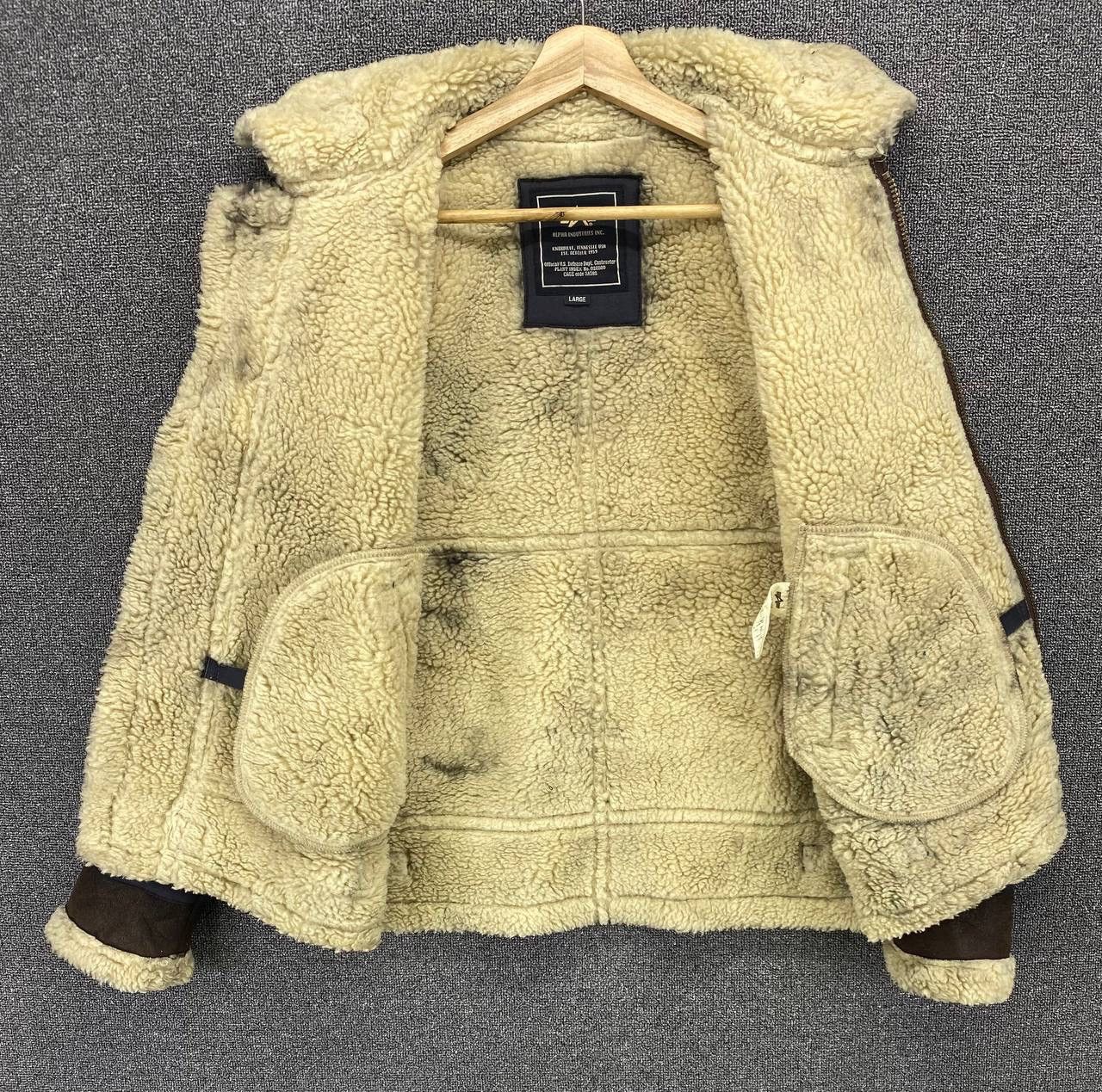 Alpha Industries Vintage Alpha Industries Rare Sherpa Shearling B 3 Jacket Size US L / EU 52-54 / 3 - 6 Thumbnail