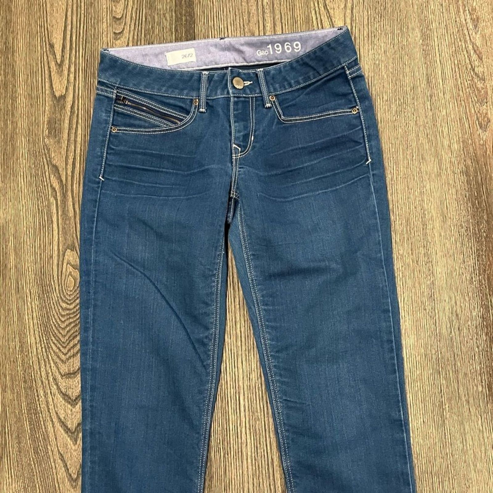 Gap Gap 1969 Mid-Rise Jeans Tapered Leg Slim Fit Stretch Denim Size 26" / US 2 / IT 38 - 2 Thumbnail