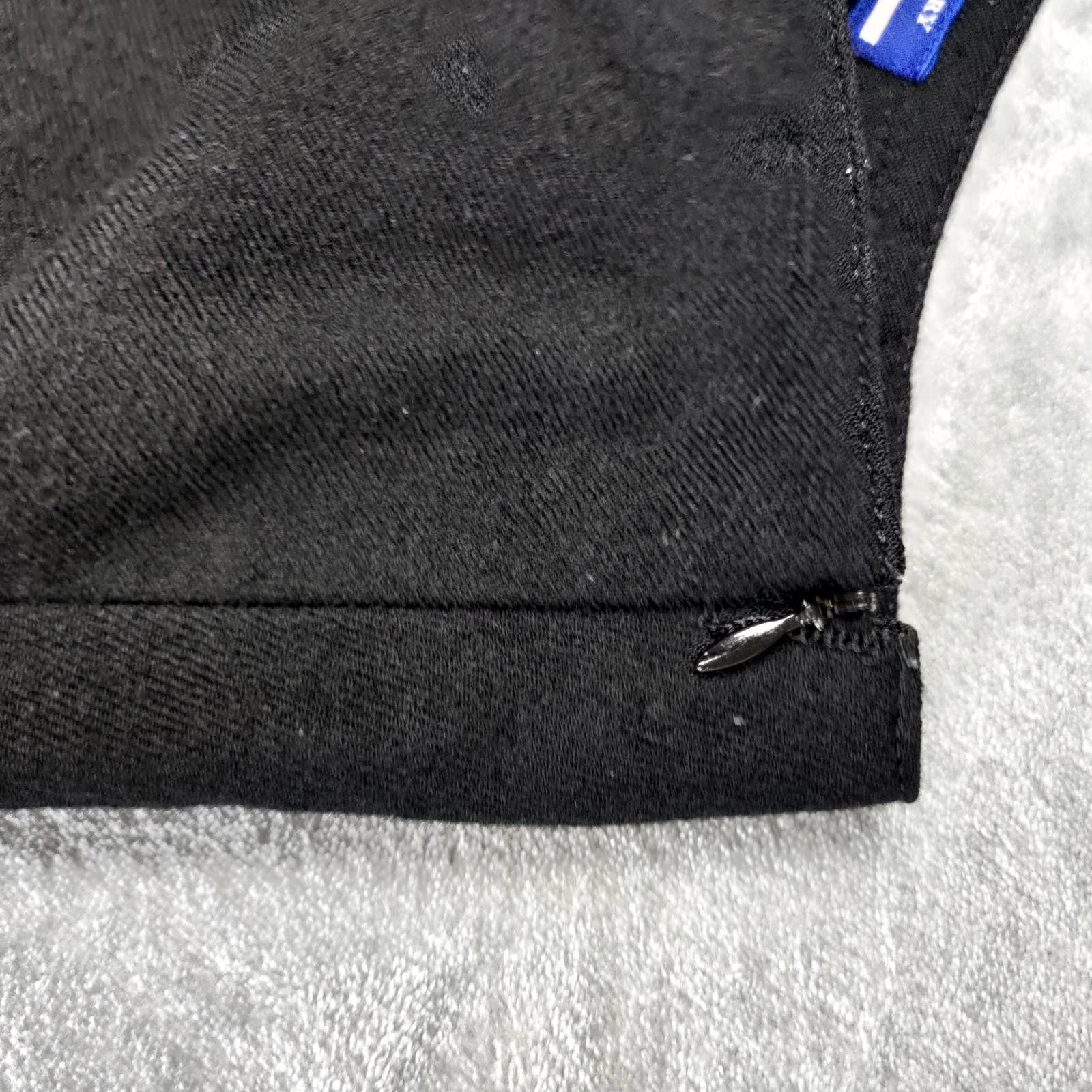 Burberry Burberry Blue Label Mini Skirt Woman's Small Black Japan Size 28" / US 6 / IT 42 - 2 Thumbnail