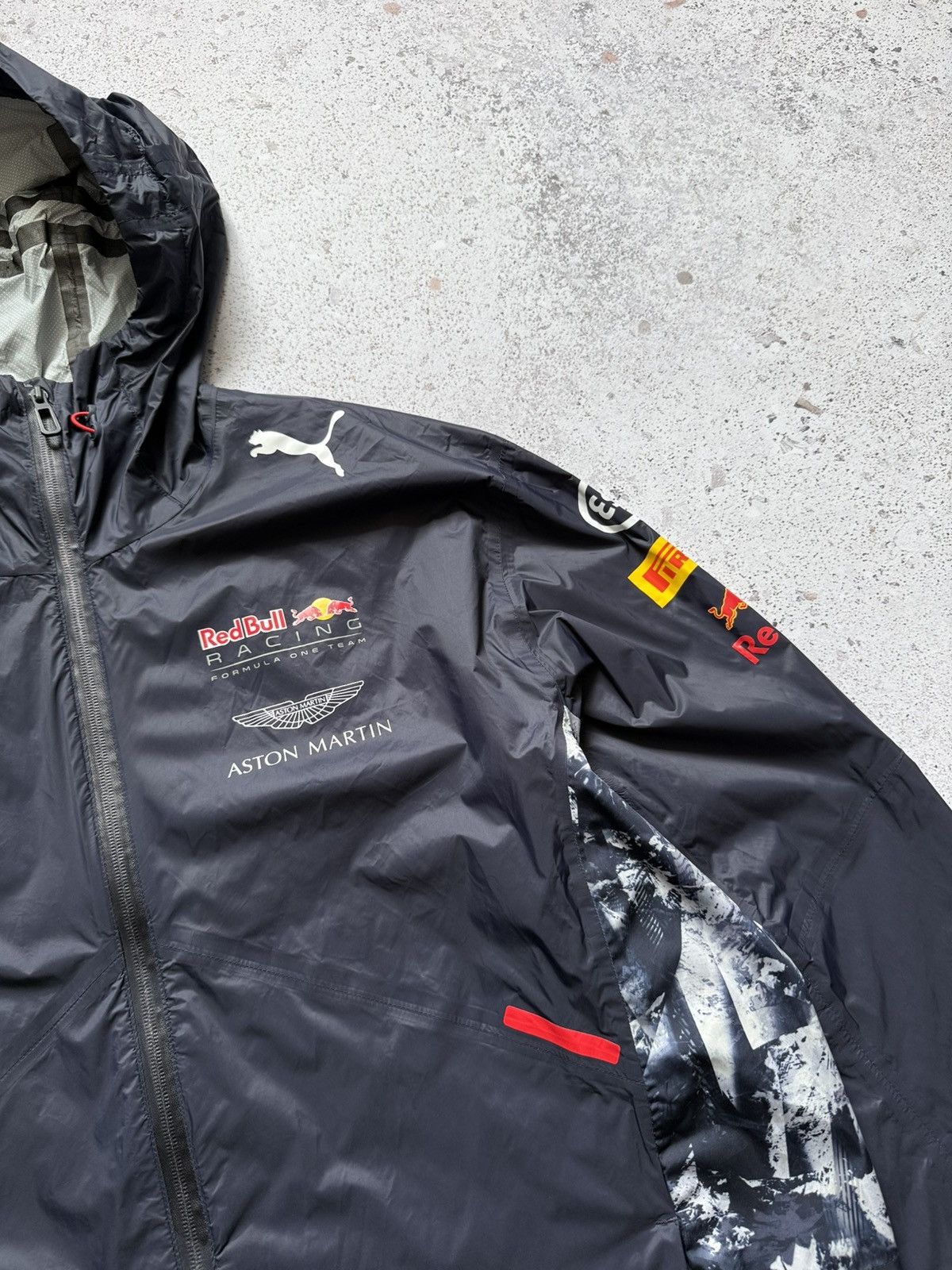 Puma Puma Aston Martin Red Bull Racing f1 rain Jacket Size US XL / EU 56 / 4 - 2 Thumbnail