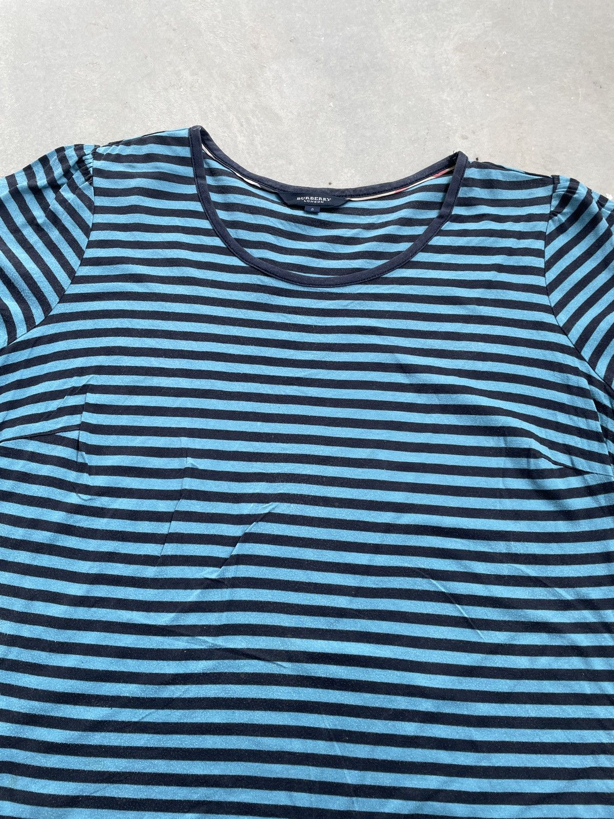 Burberry BURBERRY STRIPES TEE Size M / US 6-8 / IT 42-44 - 2 Thumbnail