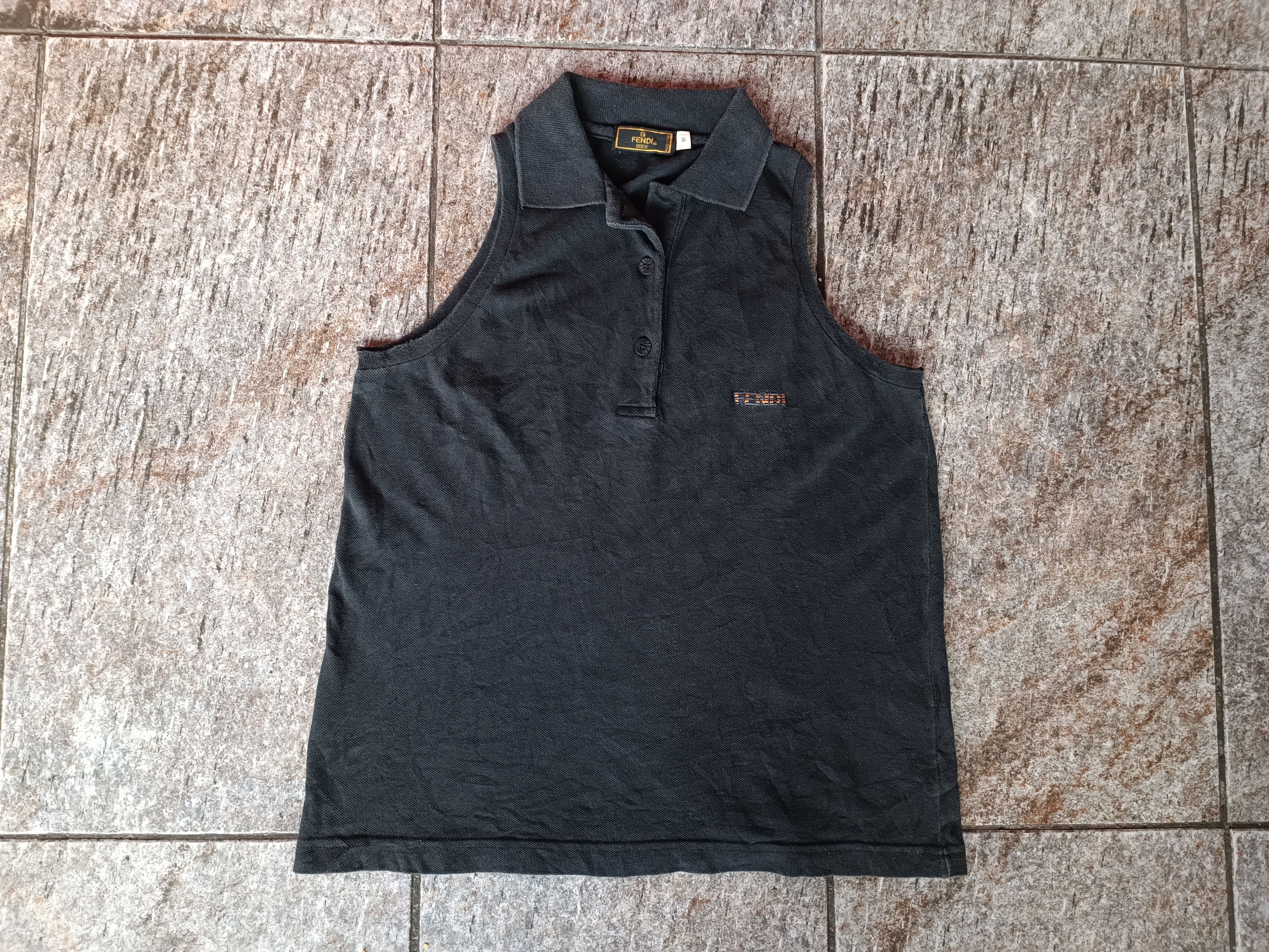 Fendi vintage 90s fendi sleeveless polo shirt Size US S / EU 44-46 / 1 - 1 Thumbnail