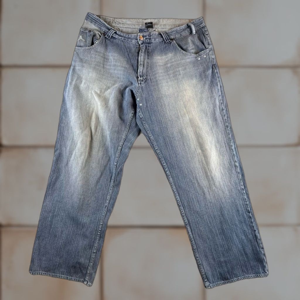 Jordan Brand VINTAGE Jordan Jeans 20th Anniversary 2005 Baggy Width-Waist 40x31.5 40x34 5-Pocket Men Distressed Embroidered Blue Hip Hop Y2K Streetwear Jeans Size US 40 / EU 56 - 1 Thumbnail