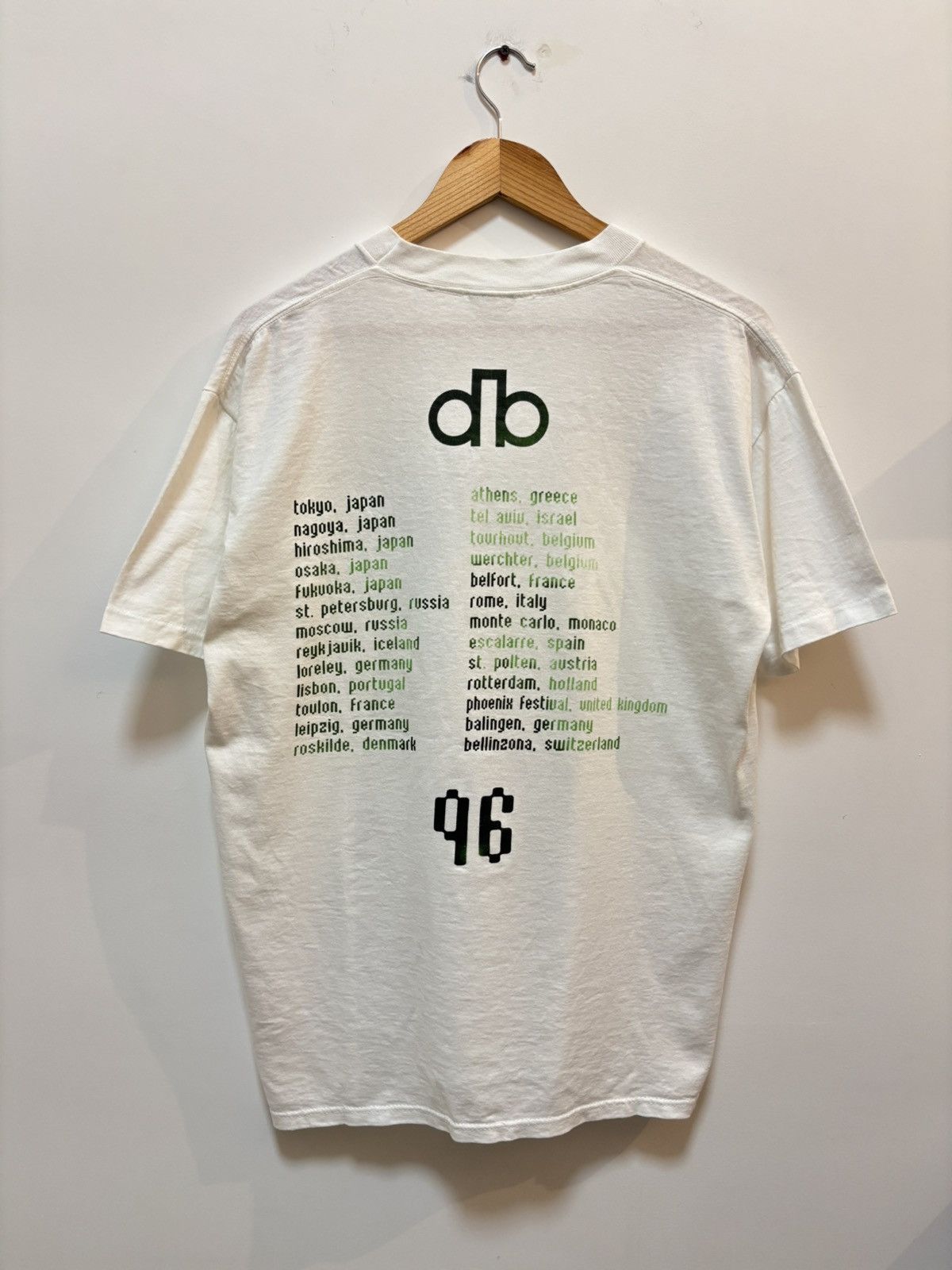 Vintage Vintage 1995 David Bowie "1. Outside" Tour Band Tee Size US L / EU 52-54 / 3 - 2 Thumbnail