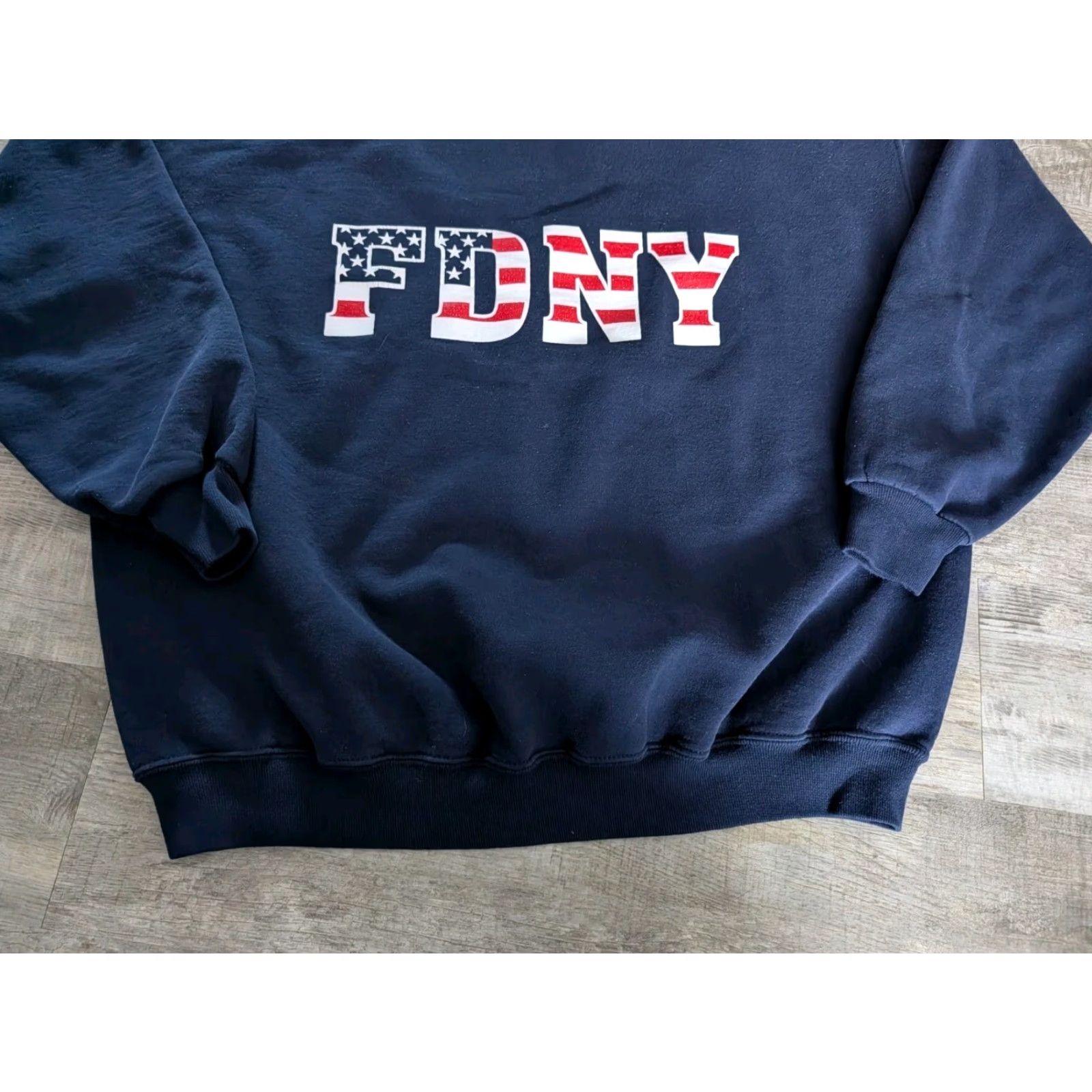 Jerzees VINTAGE FDNY Fire Department New York 9/11 Crewneck Sweatshirt XL Navy Blue US Flag Jerzees Super Sweats Mens Shirt Size US XL / EU 56 / 4 - 4 Thumbnail