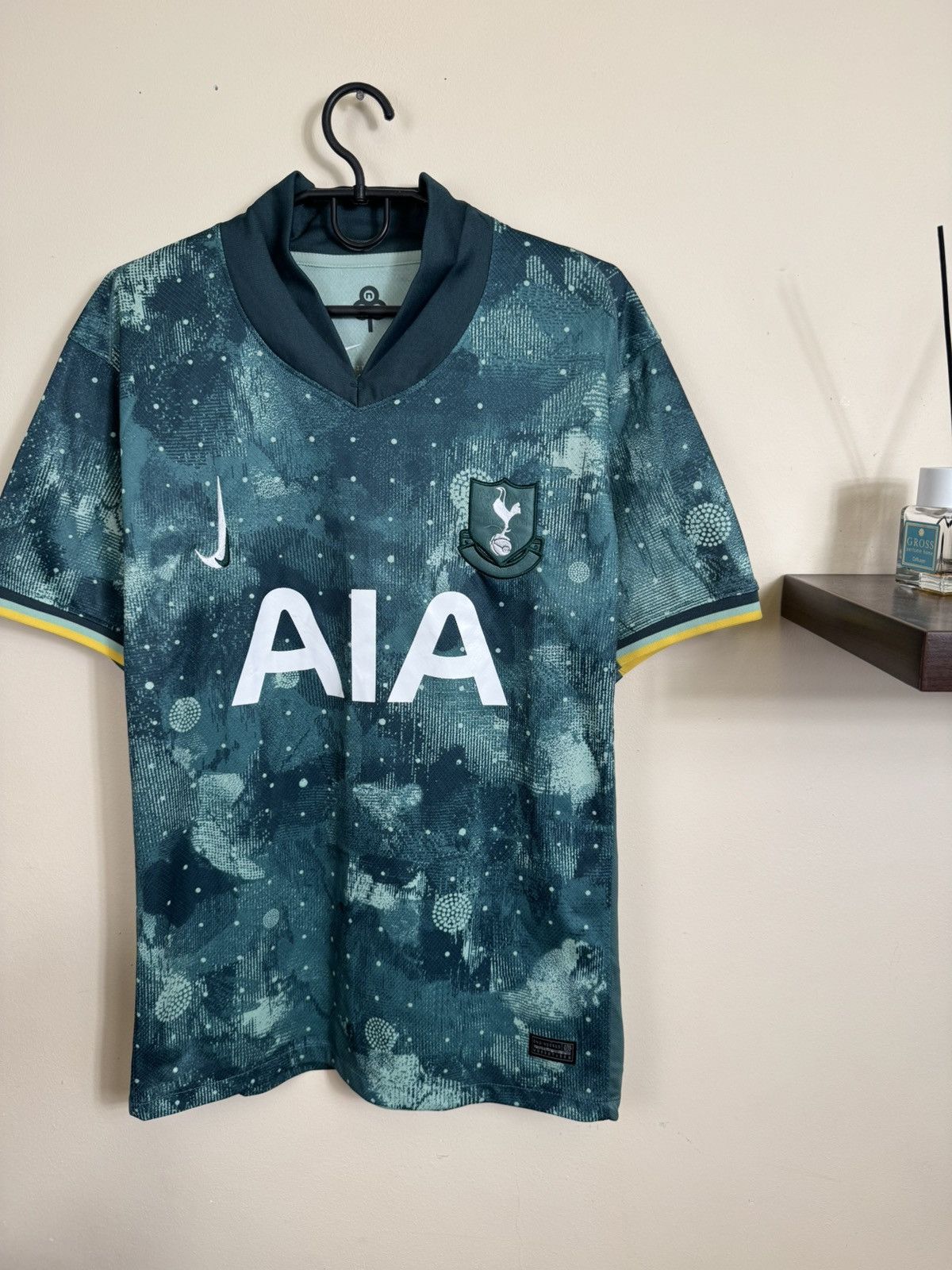 Nike Tottenham Hotspur Jersey #38 Oderbert Nike 2024-25 L Size US L / EU 52-54 / 3 - 6 Thumbnail