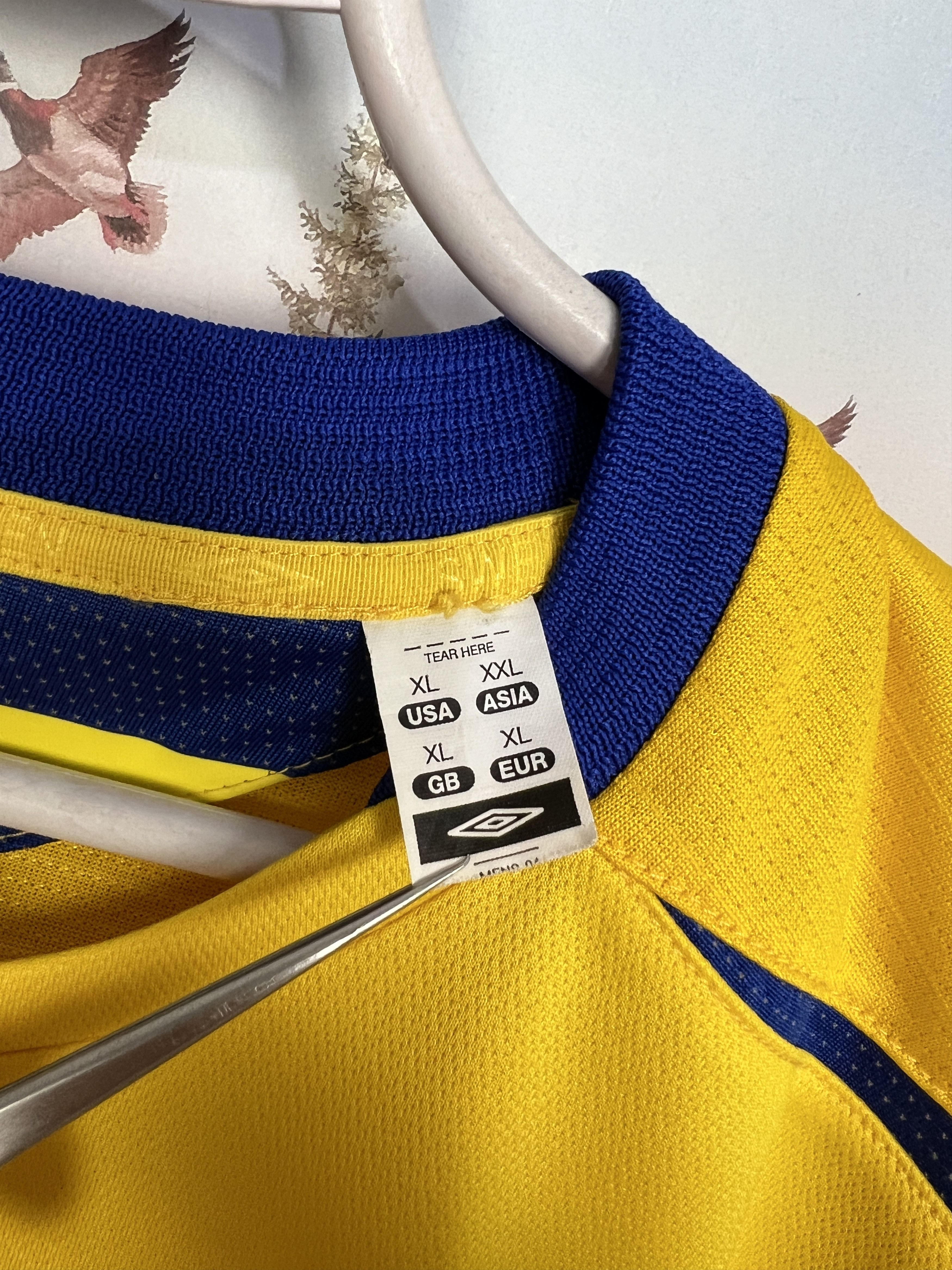 Umbro Sweden Home football shirt 2005 Soccer Umbro Jersey National Size US XL / EU 56 / 4 - 10 Thumbnail